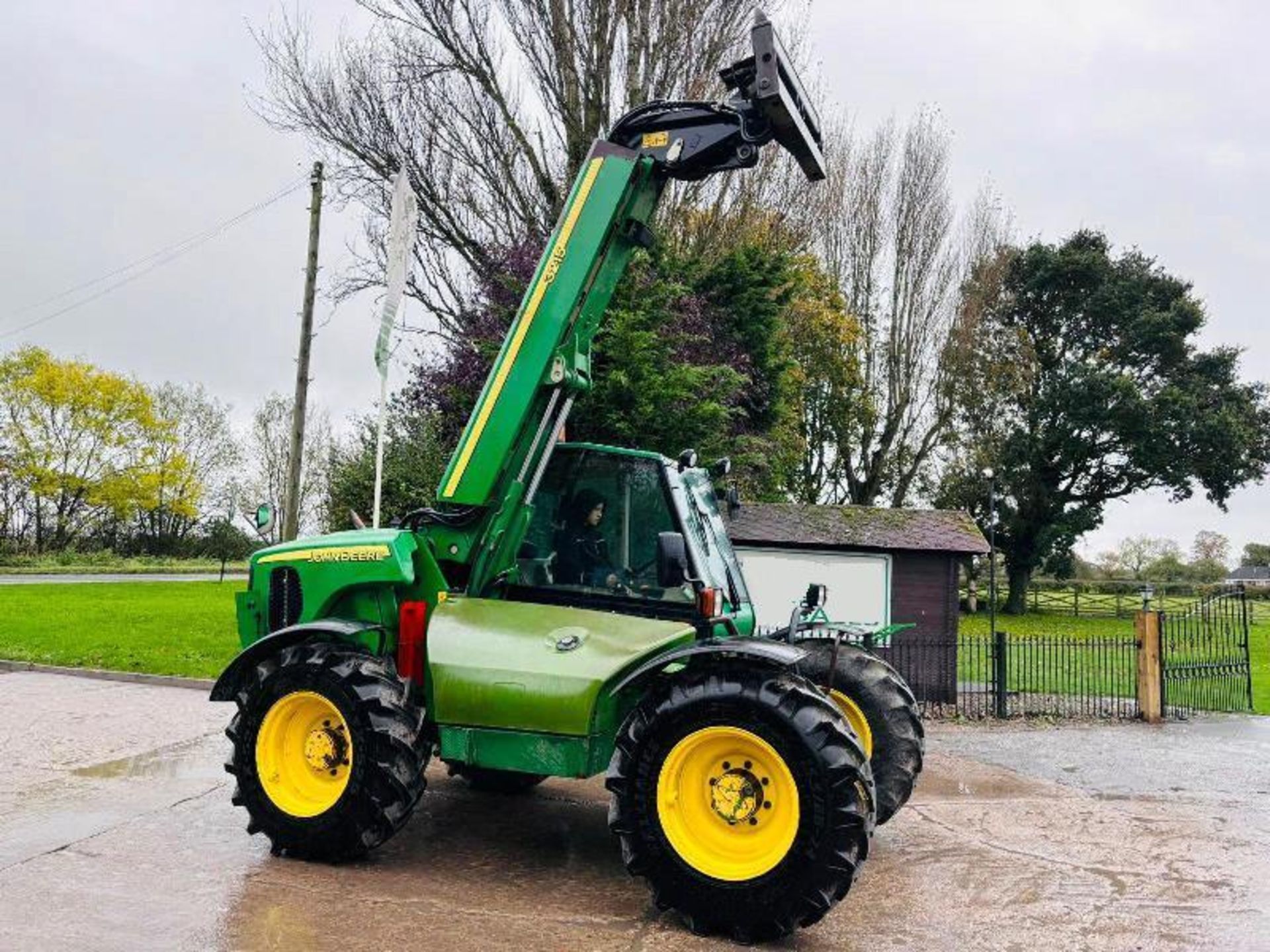 JOHN DEERE 3215 4WD TURBO TELEHANDLER C/W PIN & CONE HEAD STOCK - Image 4 of 18