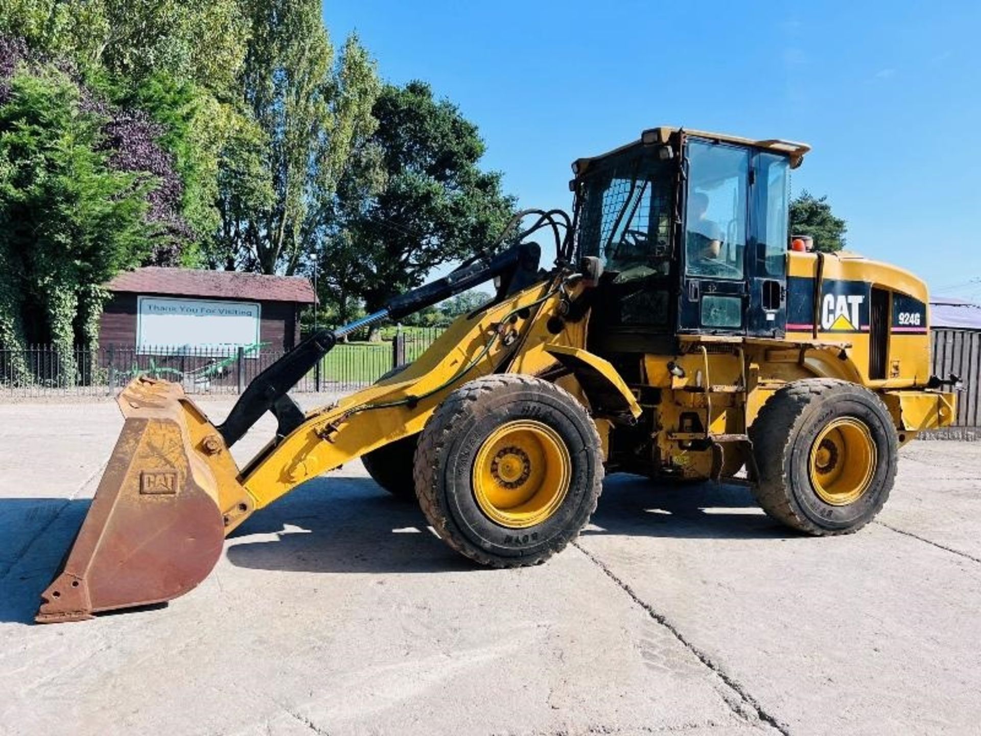 CATTERPILLAR 4WD LOADING SHOVEL C/W REVERSE CAMERA - Image 7 of 15