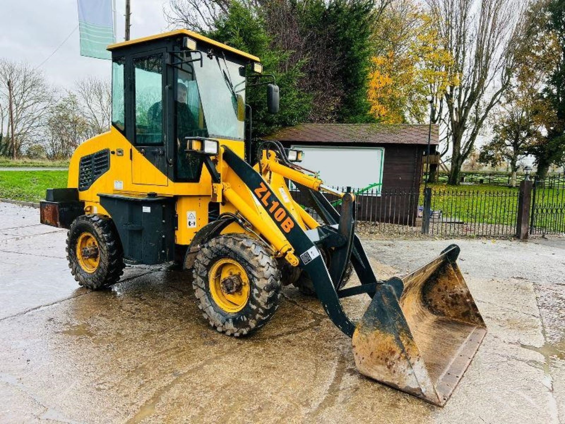 ZL10B 4WD LOADING SHOVEL C/W BUCKET - Image 4 of 15