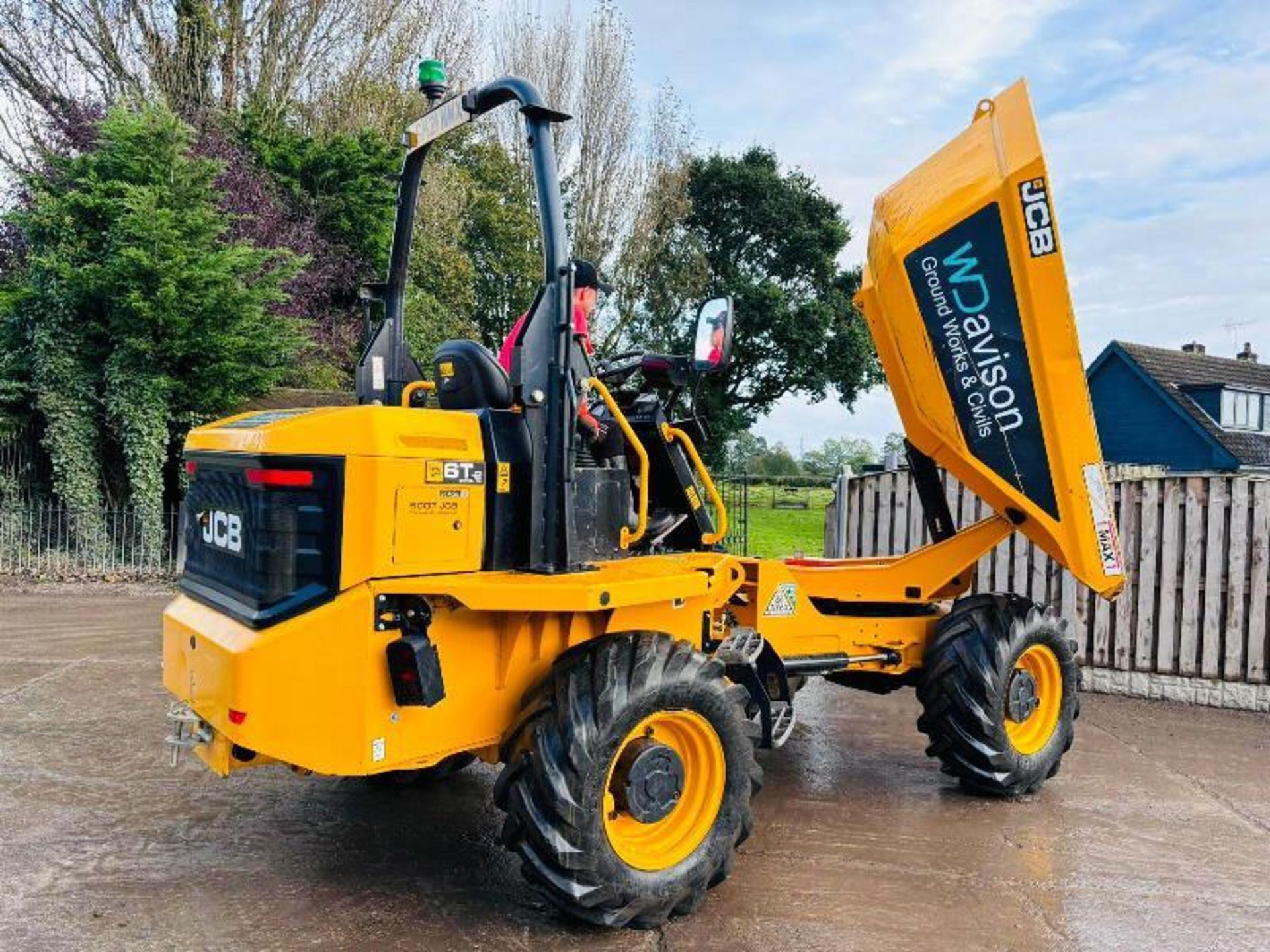 JCB 6T-2 4WD SWIVEL TIP DUMPER *YEAR 2020, 1023 HOURS* C/W ROLE BAR - Image 12 of 19