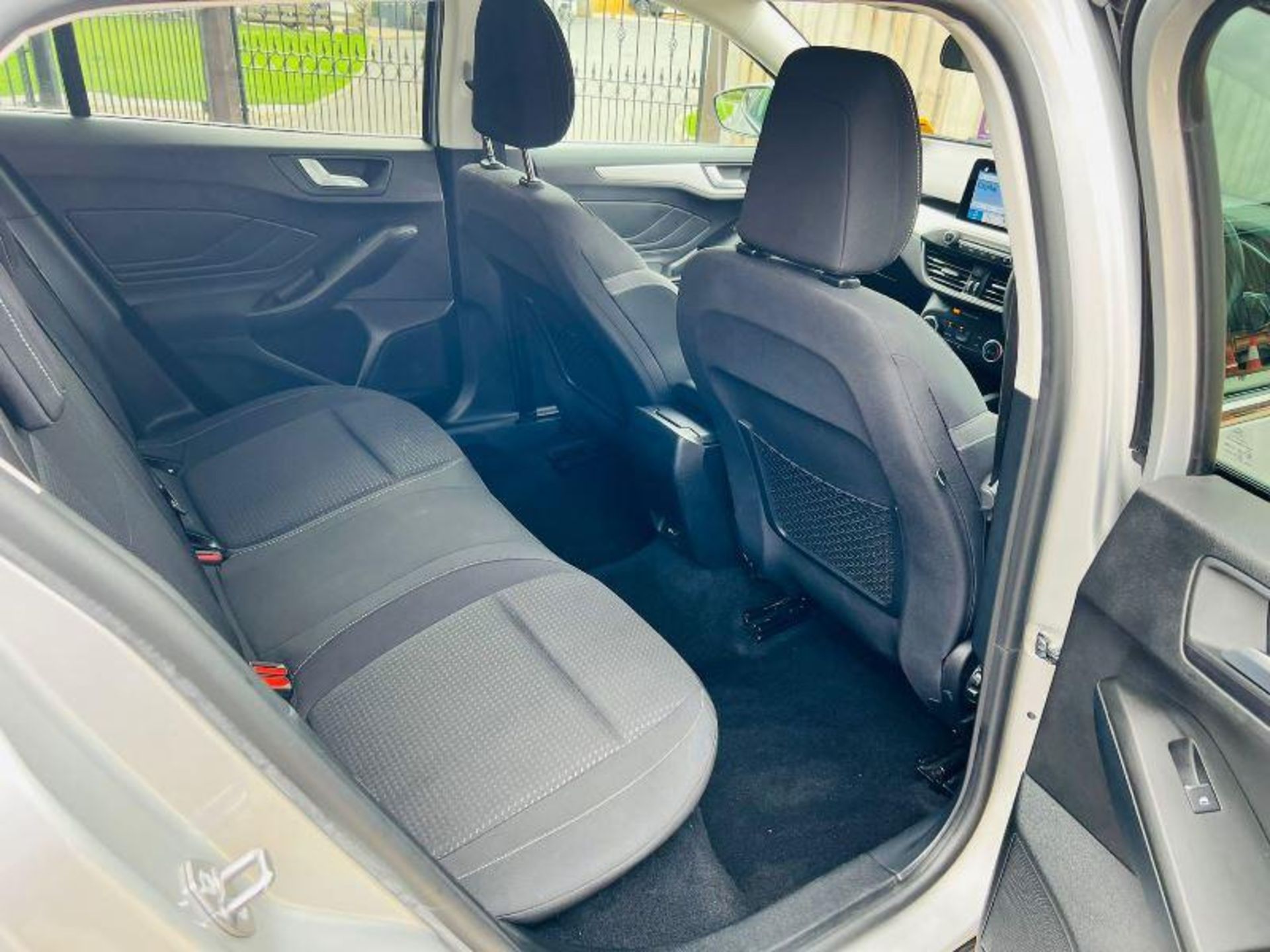 FORD FOCUS 1.5 DIESEL ESTATE *YEAR 2019, MOT'D TILL 7TH OCTOBER 2023* - Image 7 of 19