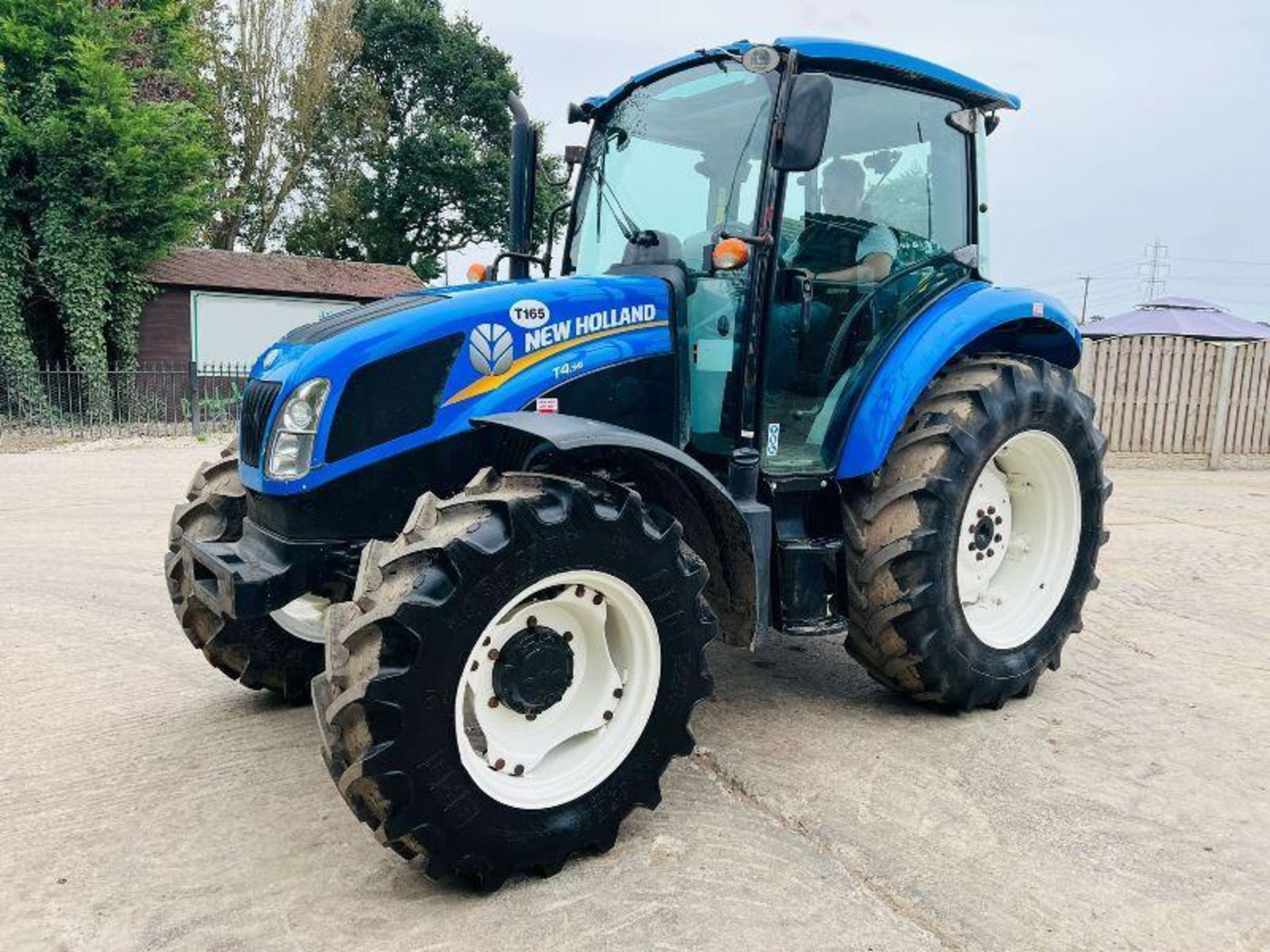 NEW HOLLAND T4-95 4WD TRACTOR *YEAR 2014, ONLY 2909 HOURS* - Image 2 of 19