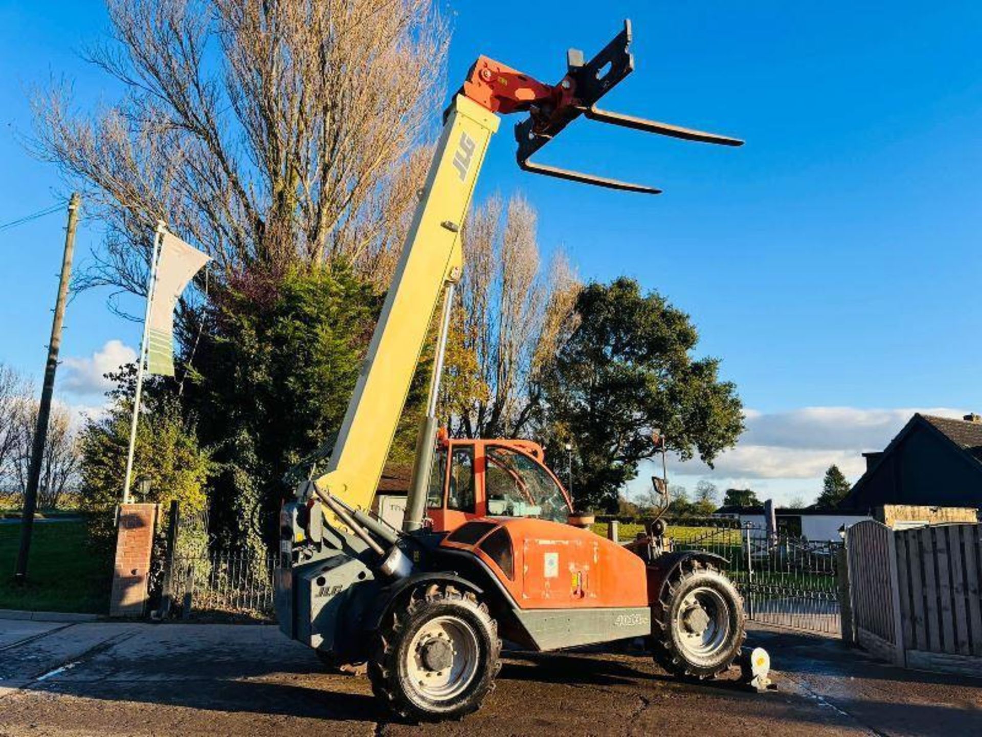 JLG 4013 4WD TELEHANDLER *YEAR 2008, 6264 HOURS* C/W LONG PALLET TINES  - Image 7 of 18