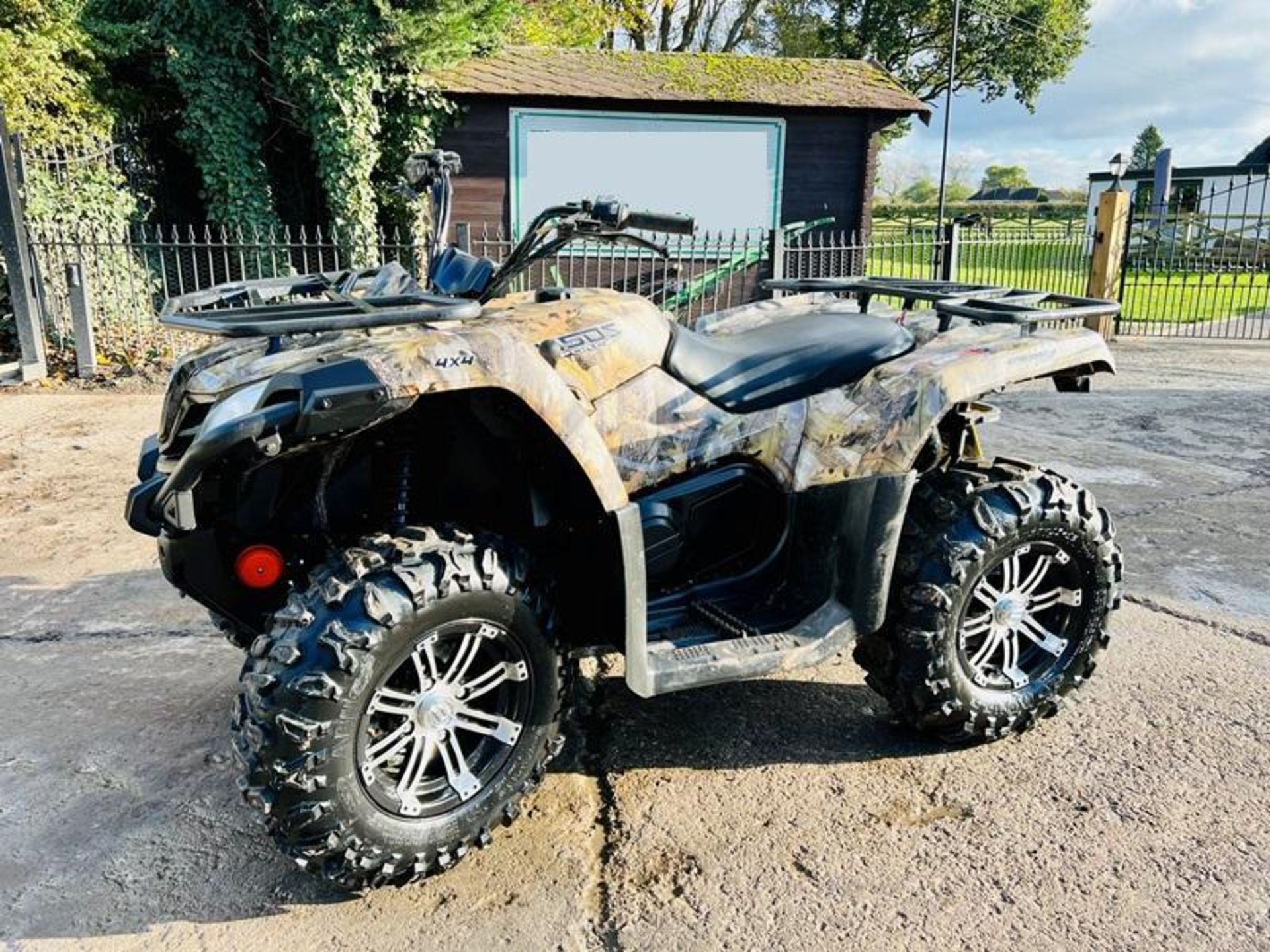 QUADZILLA 450S CFORCE 4WD QUAD BIKE *YEAR 2017, 837 MILES* C/W WINCH  - Image 2 of 13