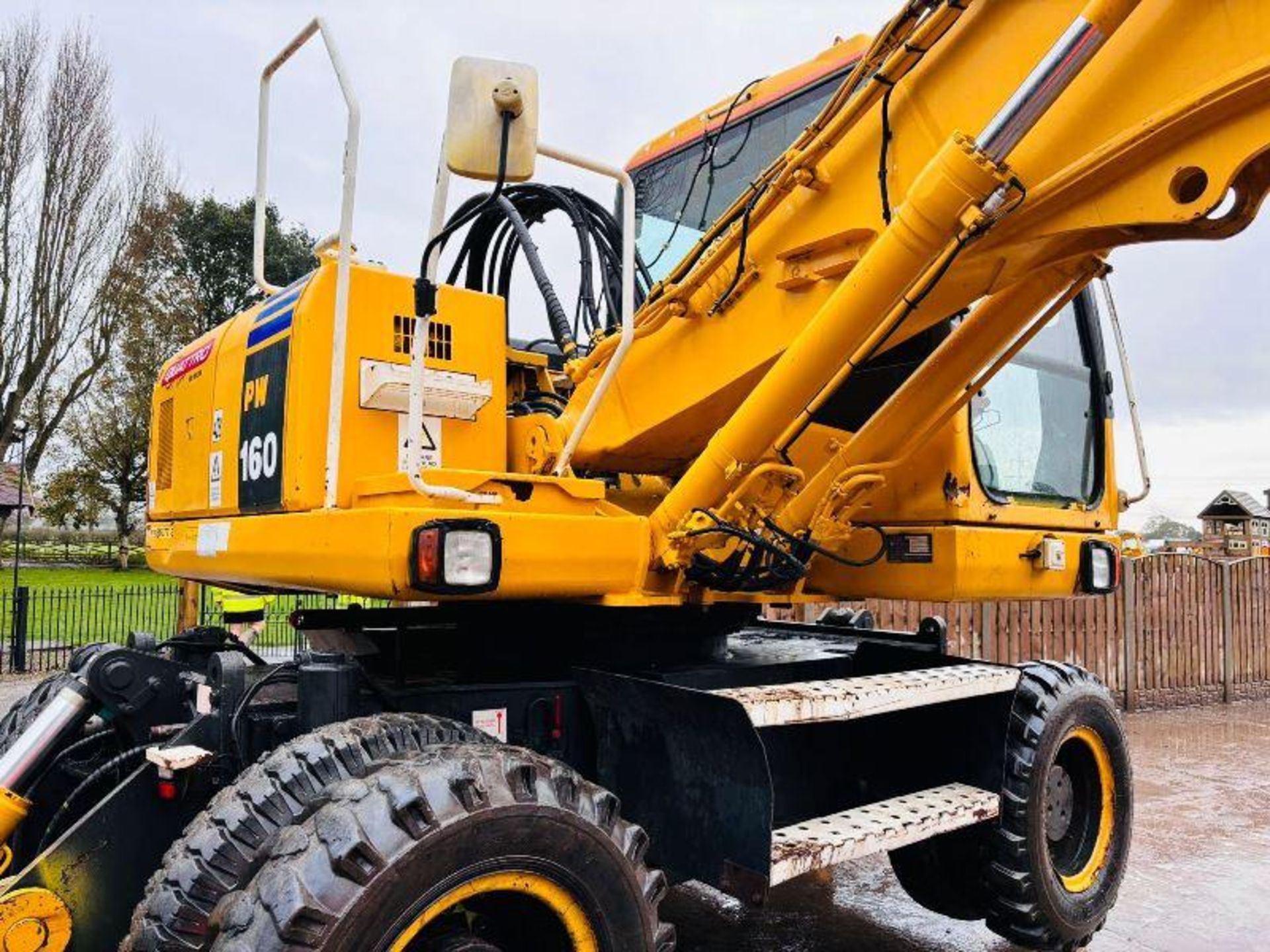 KOMATSU PW160ES-7K 4WD WHEELED EXCAVATOR C/W QUICK HITCH & RAILWAY GEAR - Image 12 of 18