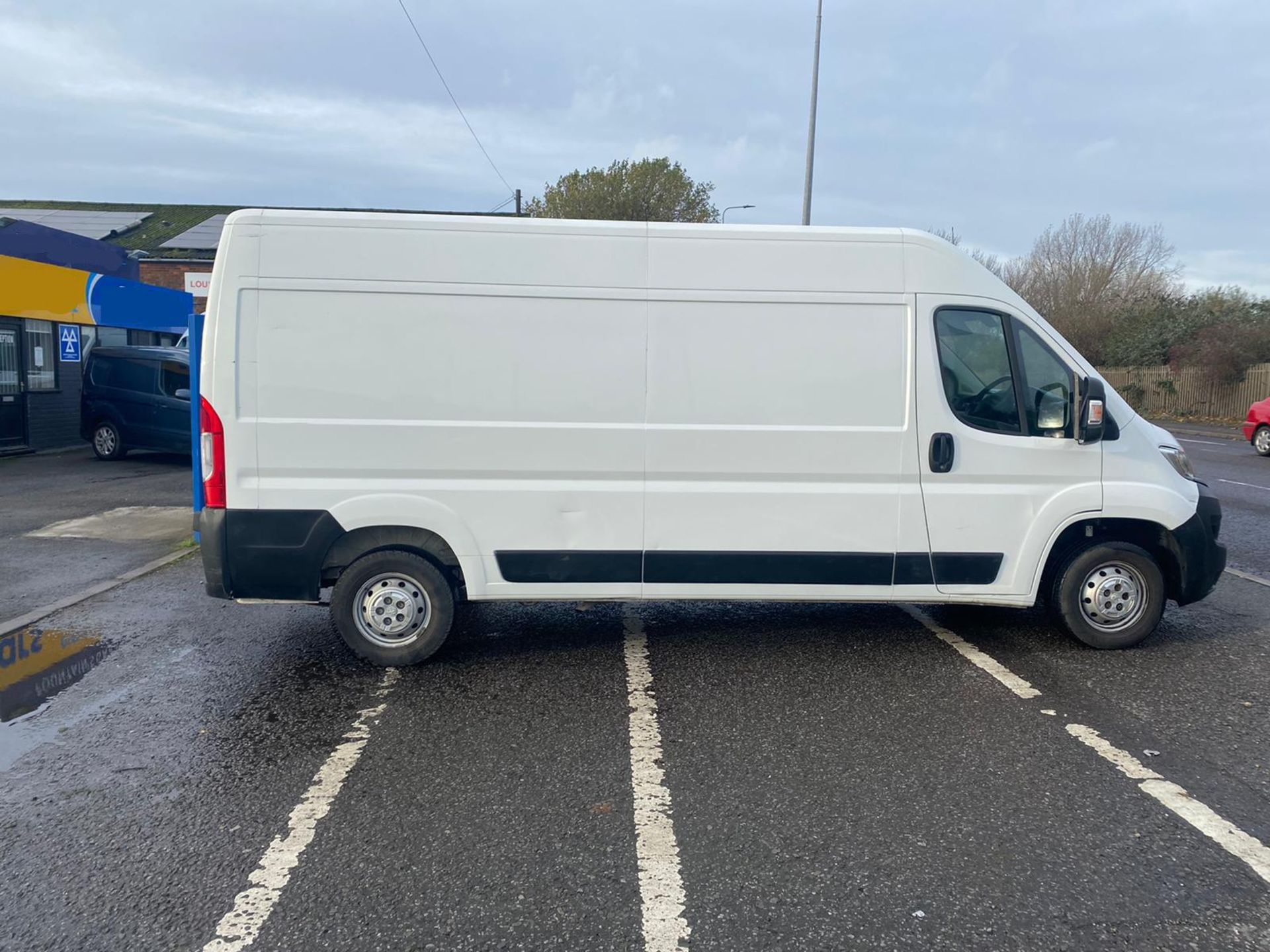 2020 70 PEUGEOT BOXER L3 H2 PANEL VAN - 34K MILES - EURO 6 - PLY LINED - Image 9 of 10