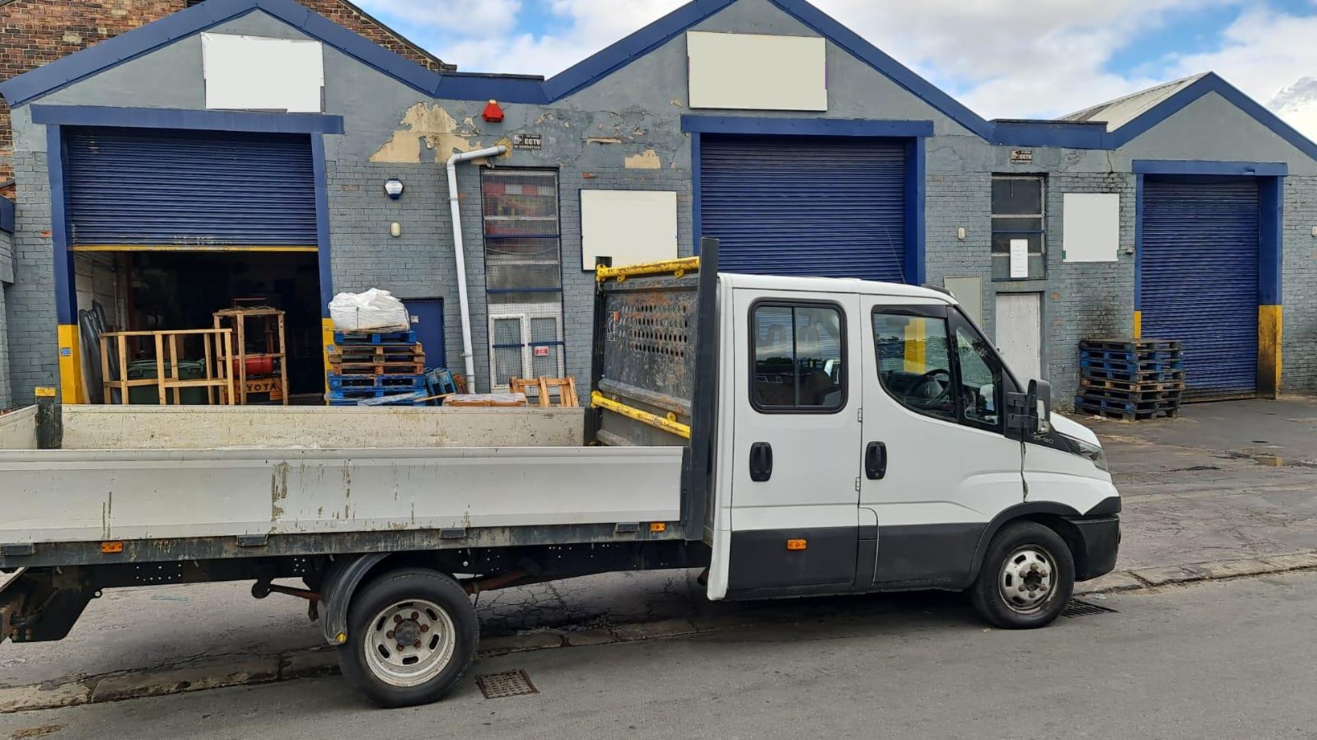 2018 IVECO DAILY 2.3 CREW CAB DROPSIDE - 133K MILES - Image 4 of 6