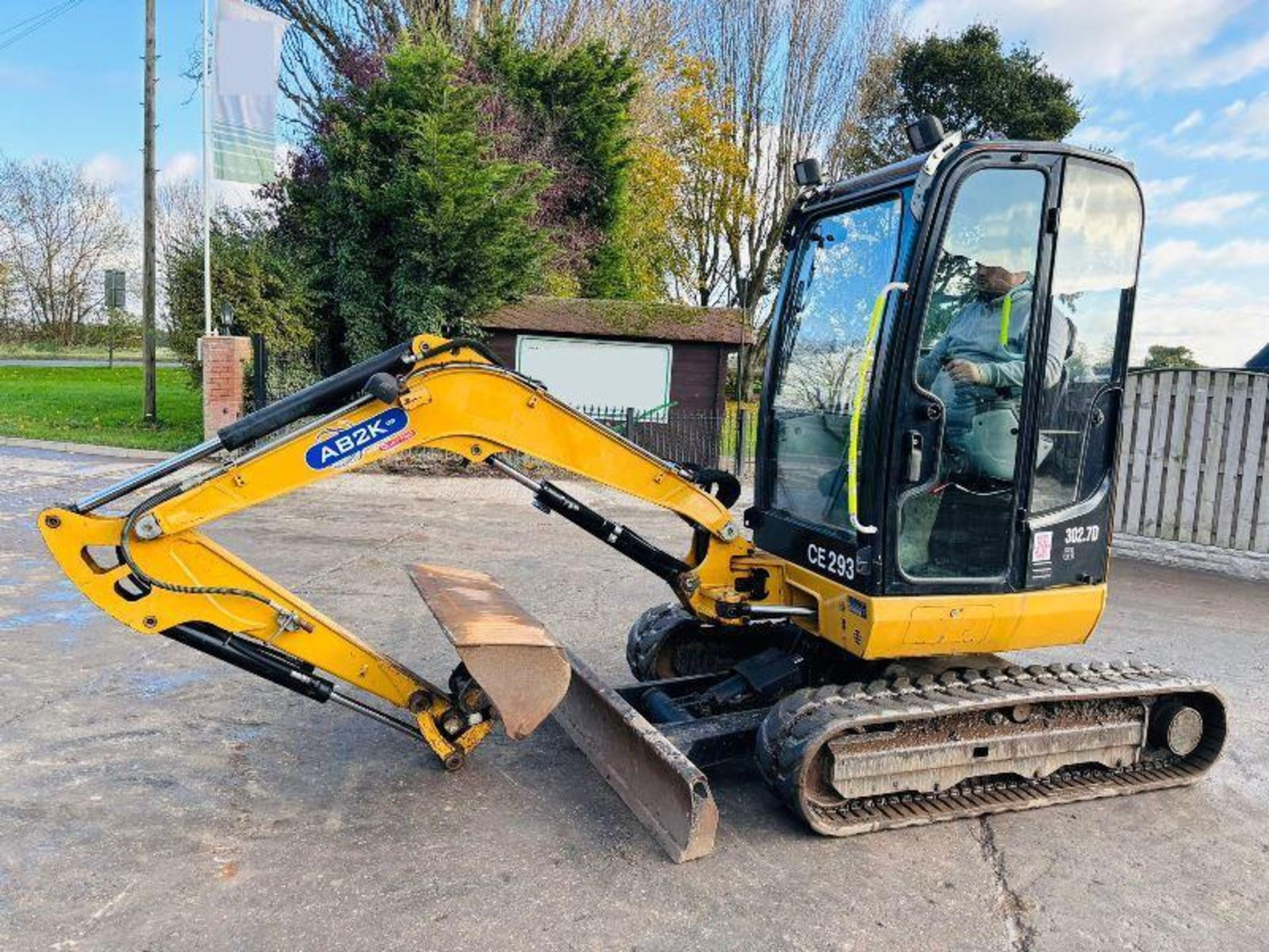 CATERPILLAR 302.7 TRACKED EXCAVATOR *YEAR 2014* C/W QUICK HITCH  - Image 6 of 16