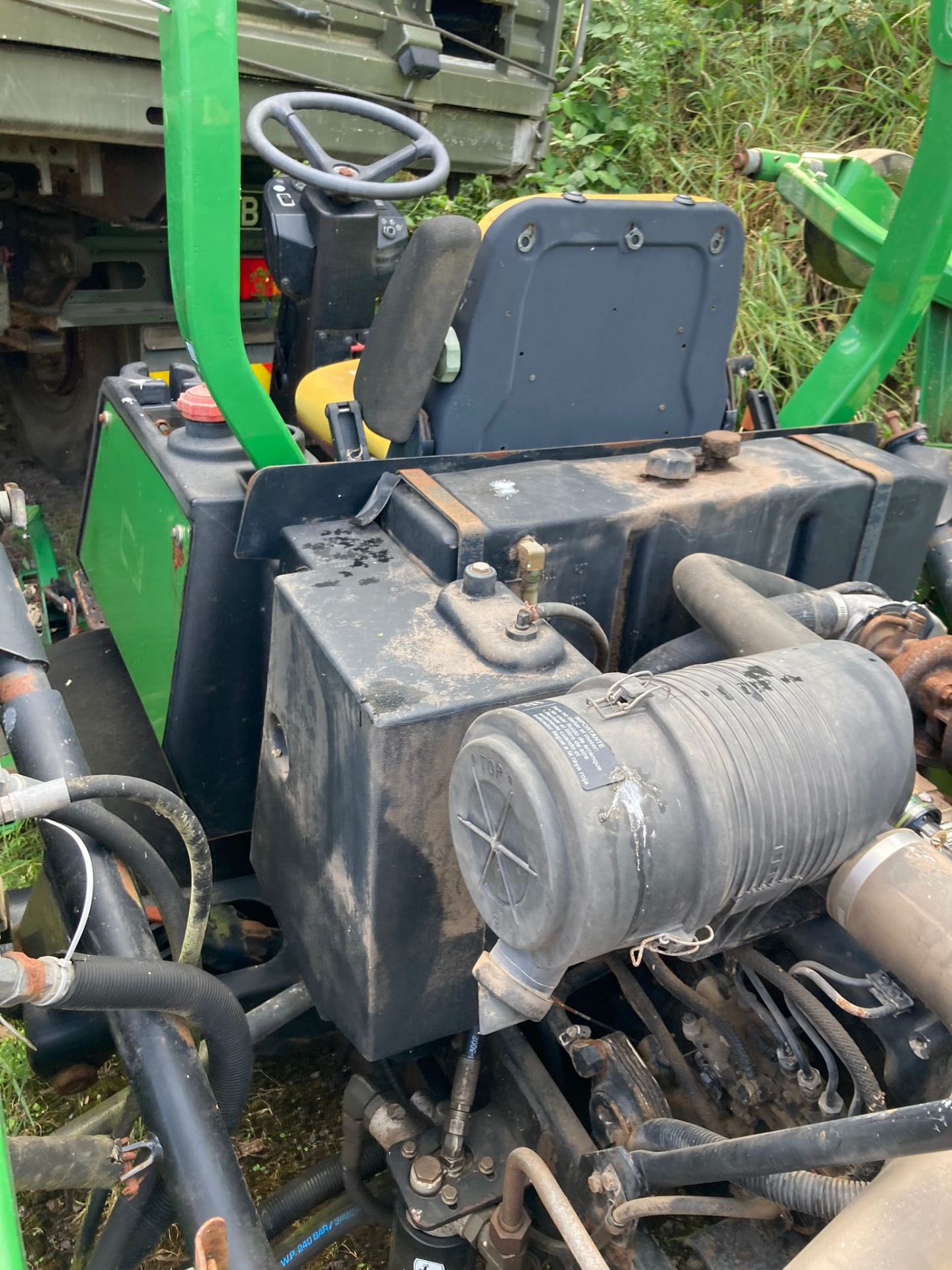 2002 JOHN DEERE 1600 RIDE ON MOWER - Image 3 of 4