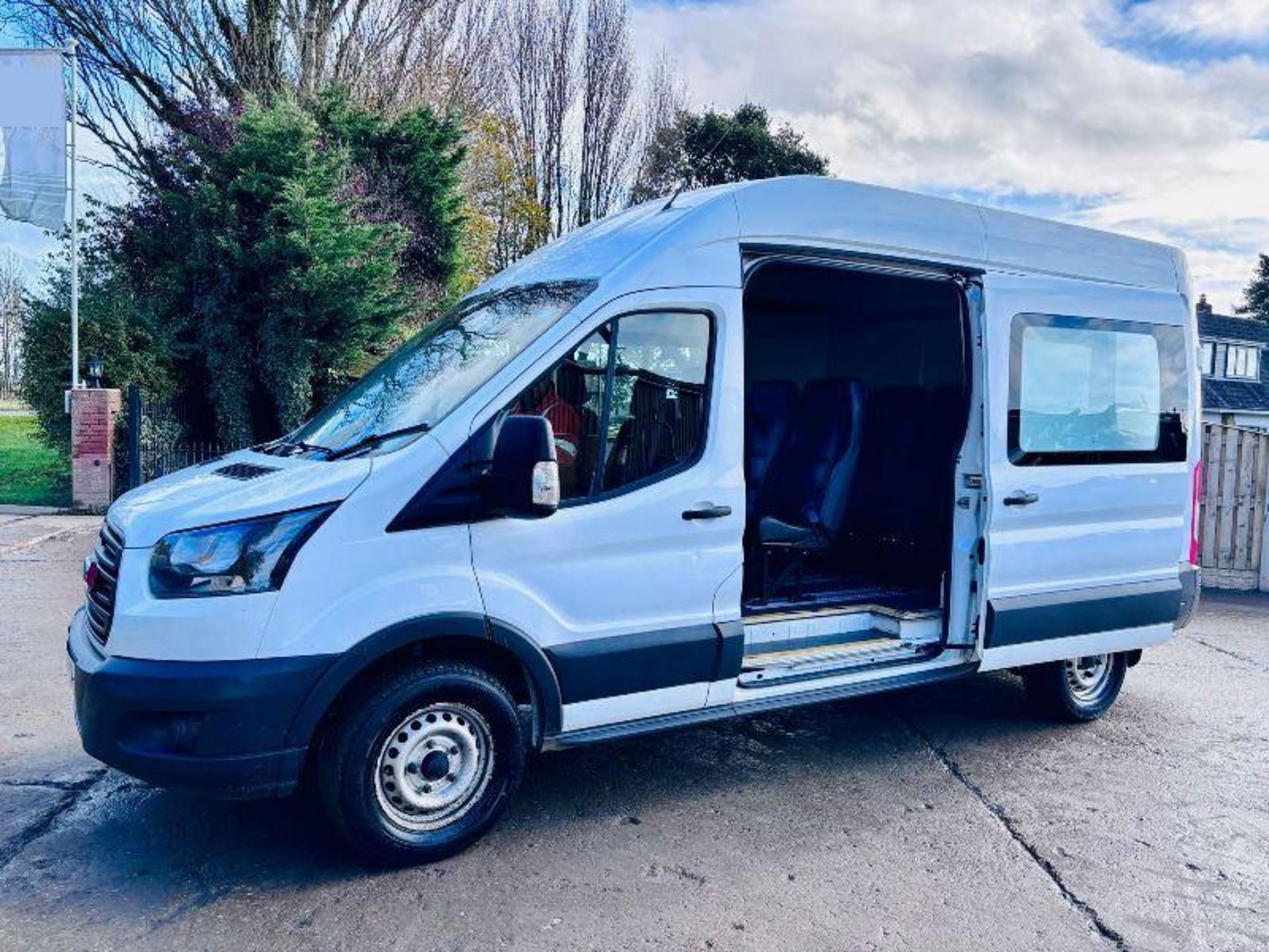 2019 FORD TRANSIT 350 CREW VAN - BLUETOOTH - HANDS FREE - USB POINT. - Image 5 of 18