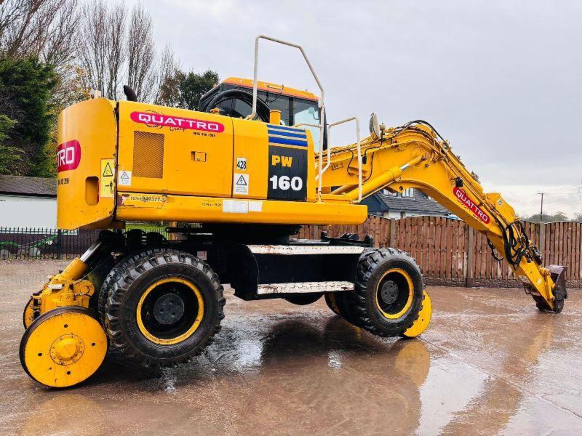 KOMATSU PW160ES-7K 4WD WHEELED EXCAVATOR C/W QUICK HITCH & RAILWAY GEAR - Image 16 of 18