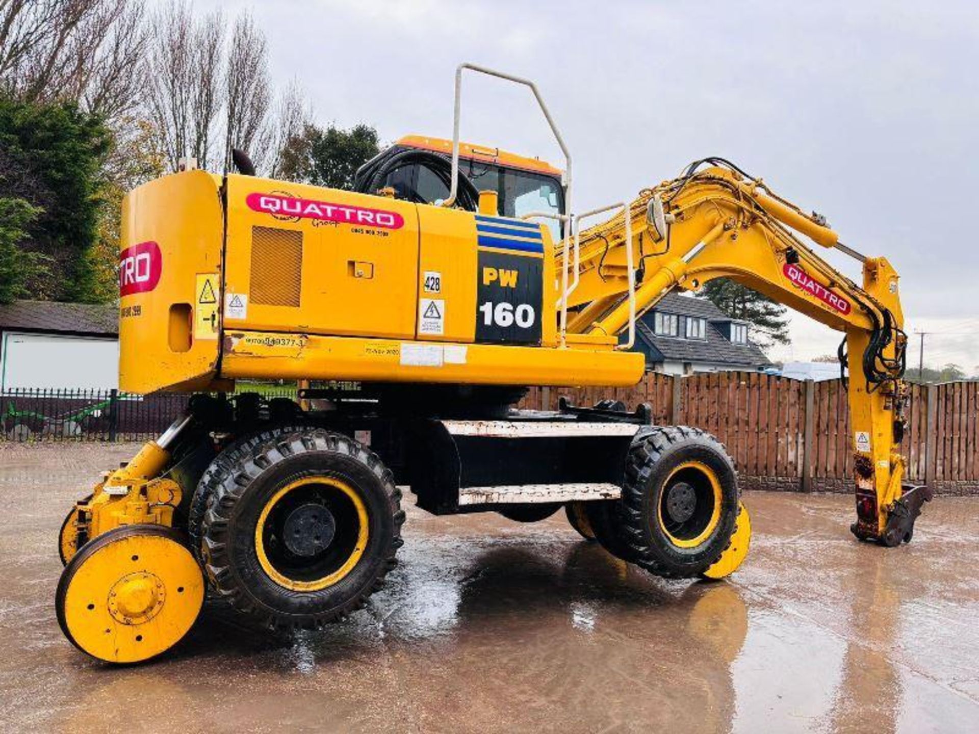 KOMATSU PW160ES-7K 4WD WHEELED EXCAVATOR C/W QUICK HITCH & RAILWAY GEAR - Image 2 of 18