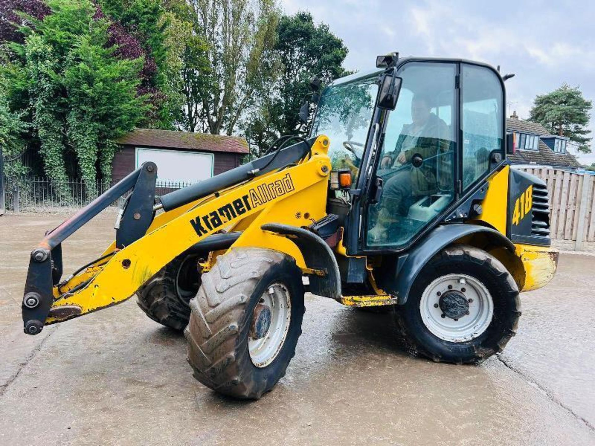 KRAMER 418 4WD LOADING SHOVEL C/W QUICK HITCH & 4WS