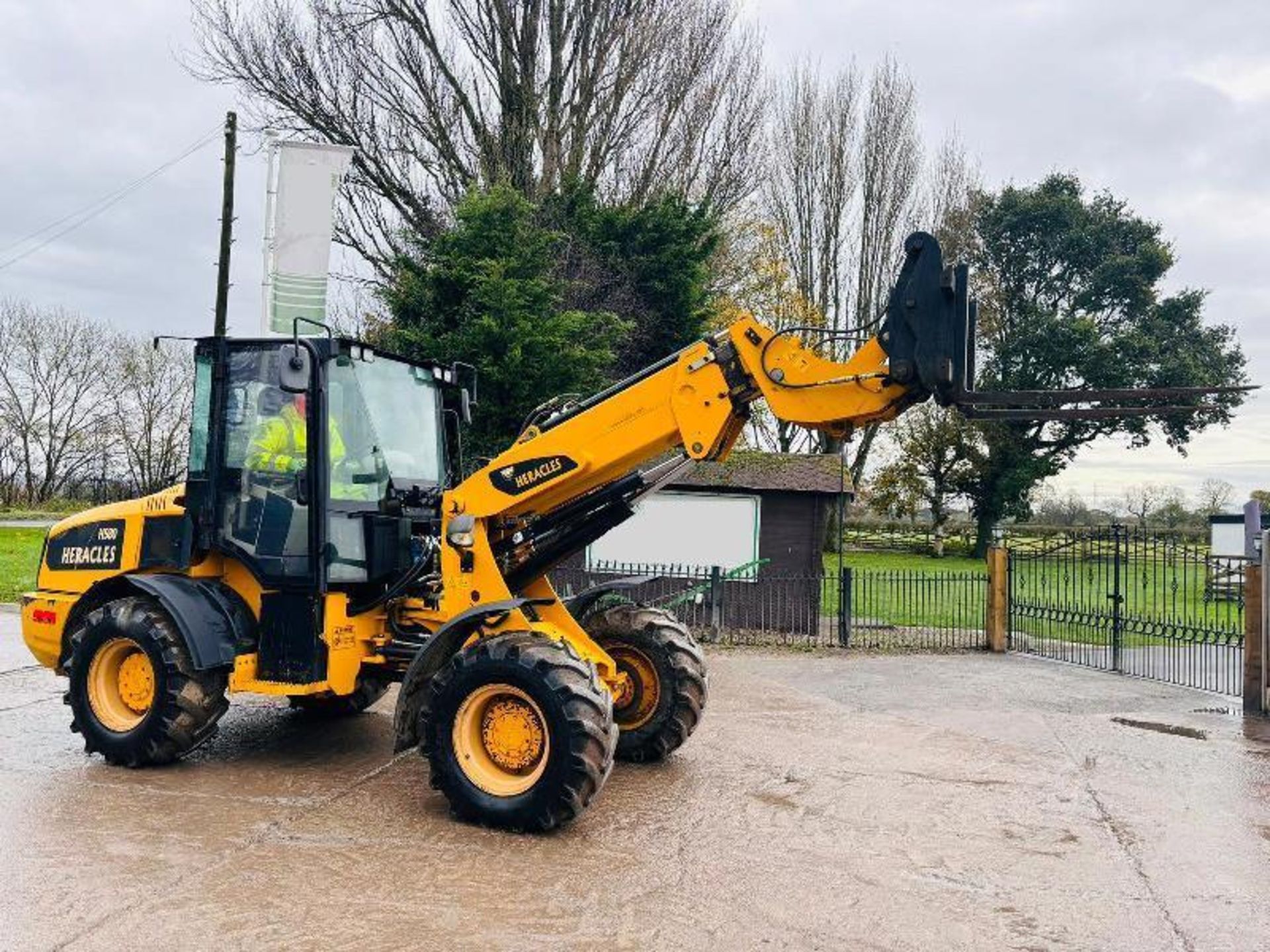 HERACLES H580 4WD TELEHANDLER *YEAR 2019, 1514 HOURS* C/W QUICK HITCH & PALLET TINES