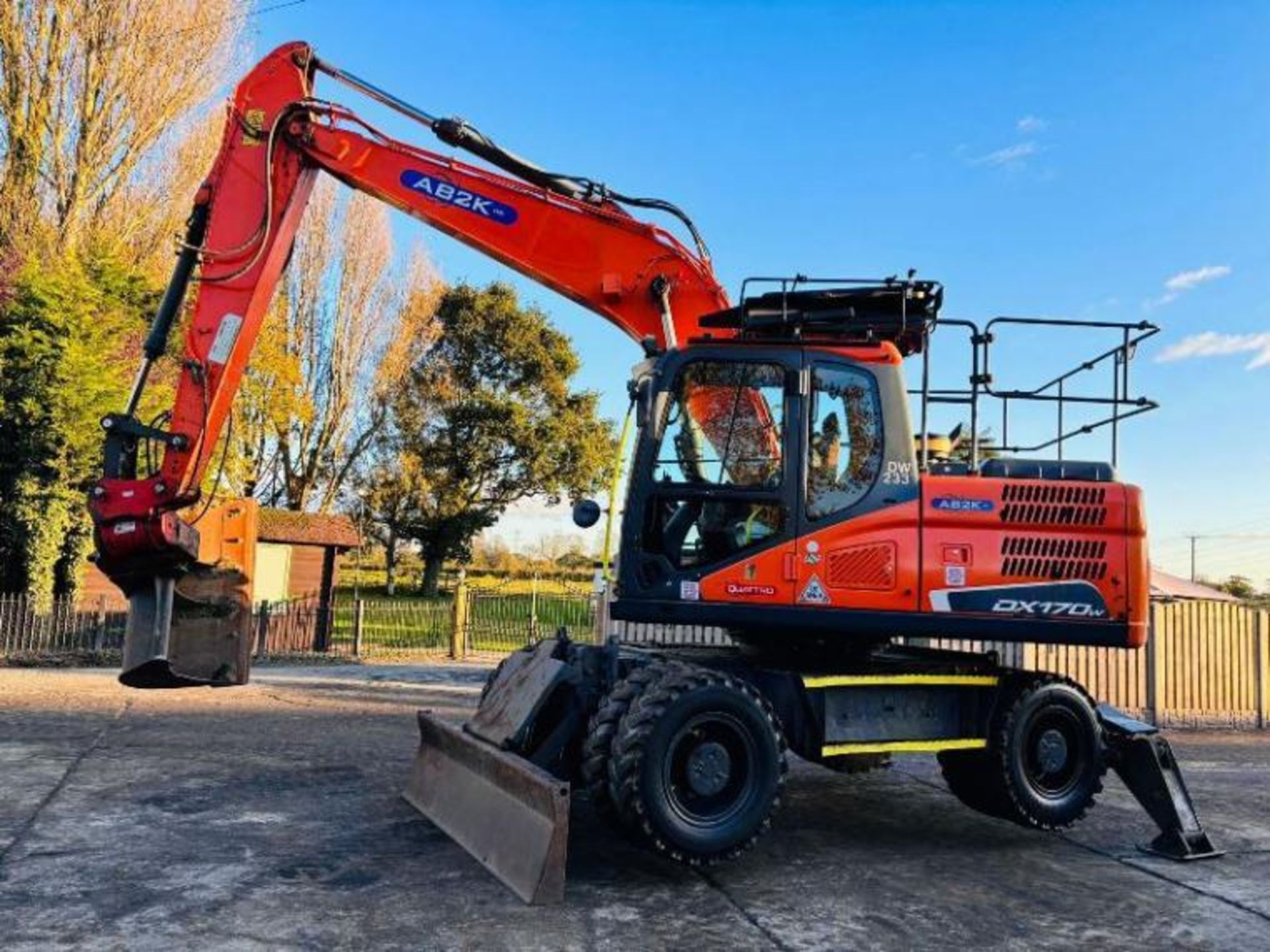 DOOSAN DX170W 4WD WHEELED EXCAVATOR *YEAR 2016* C/W HYDRAULIC TILITING QH 