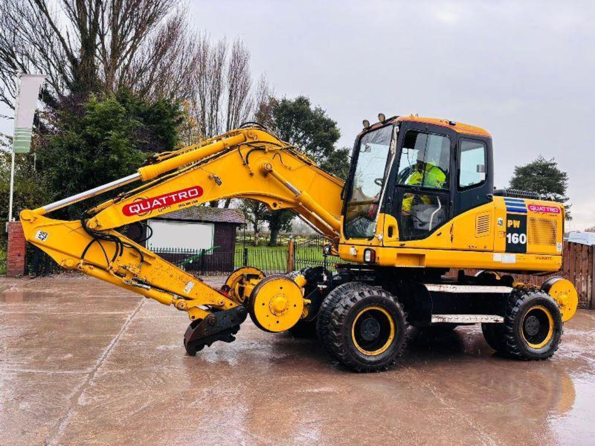 KOMATSU PW160ES-7K 4WD WHEELED EXCAVATOR C/W QUICK HITCH & RAILWAY GEAR