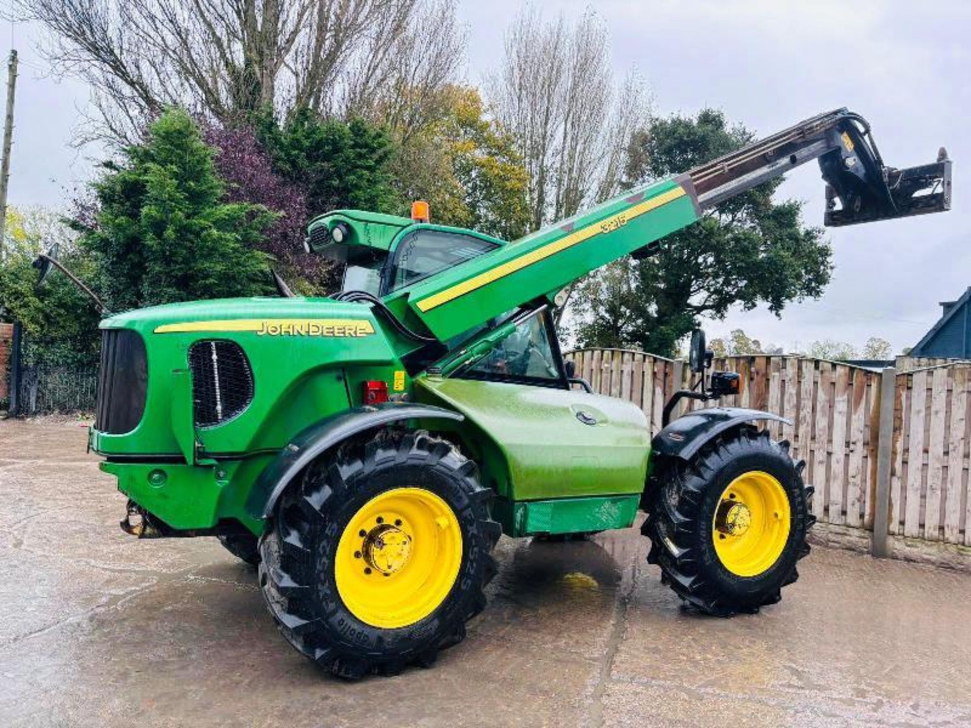 JOHN DEERE 3215 4WD TURBO TELEHANDLER C/W PIN & CONE HEAD STOCK - Image 10 of 18