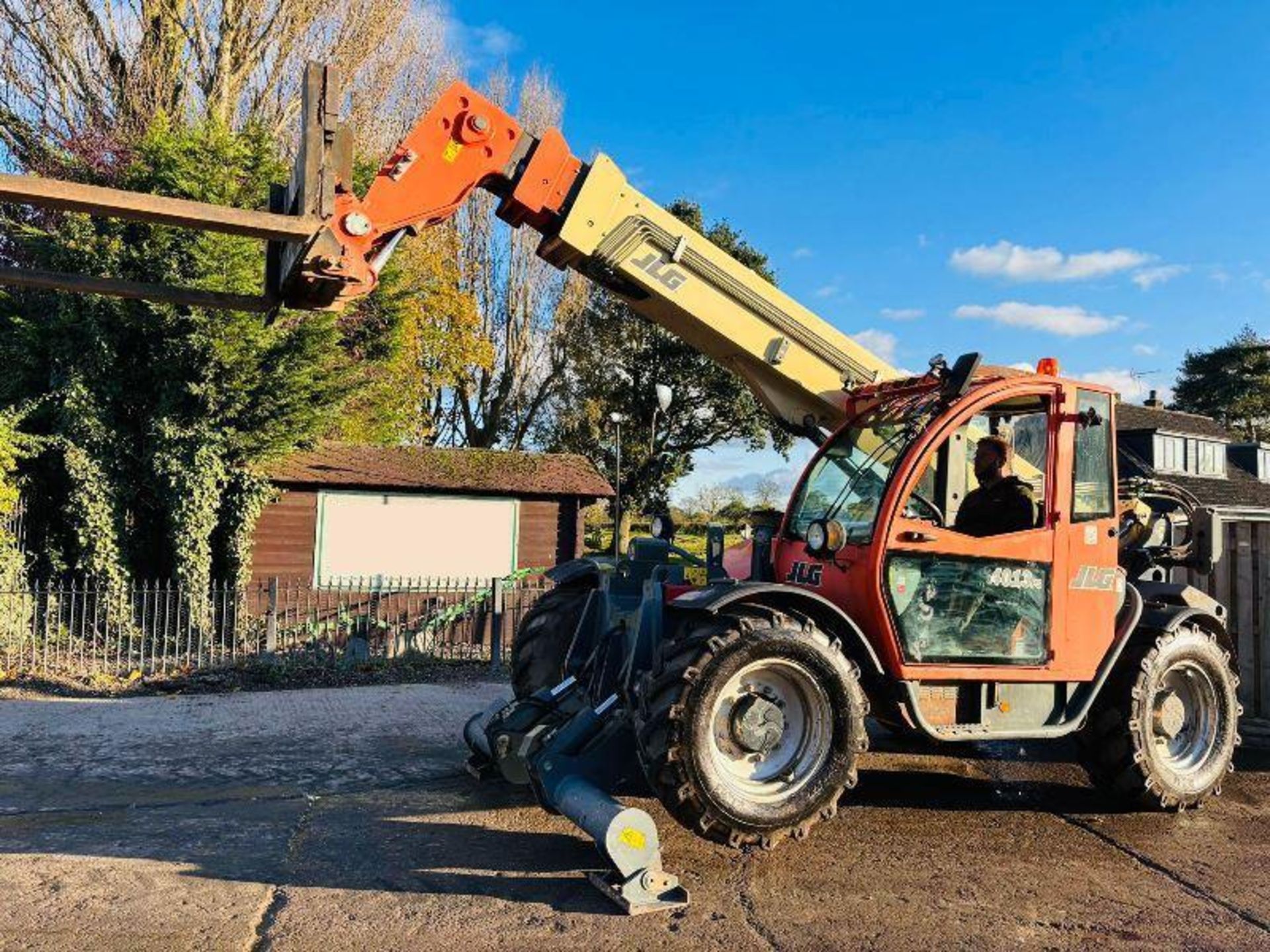 JLG 4013 4WD TELEHANDLER *YEAR 2008, 6264 HOURS* C/W LONG PALLET TINES  - Image 16 of 18