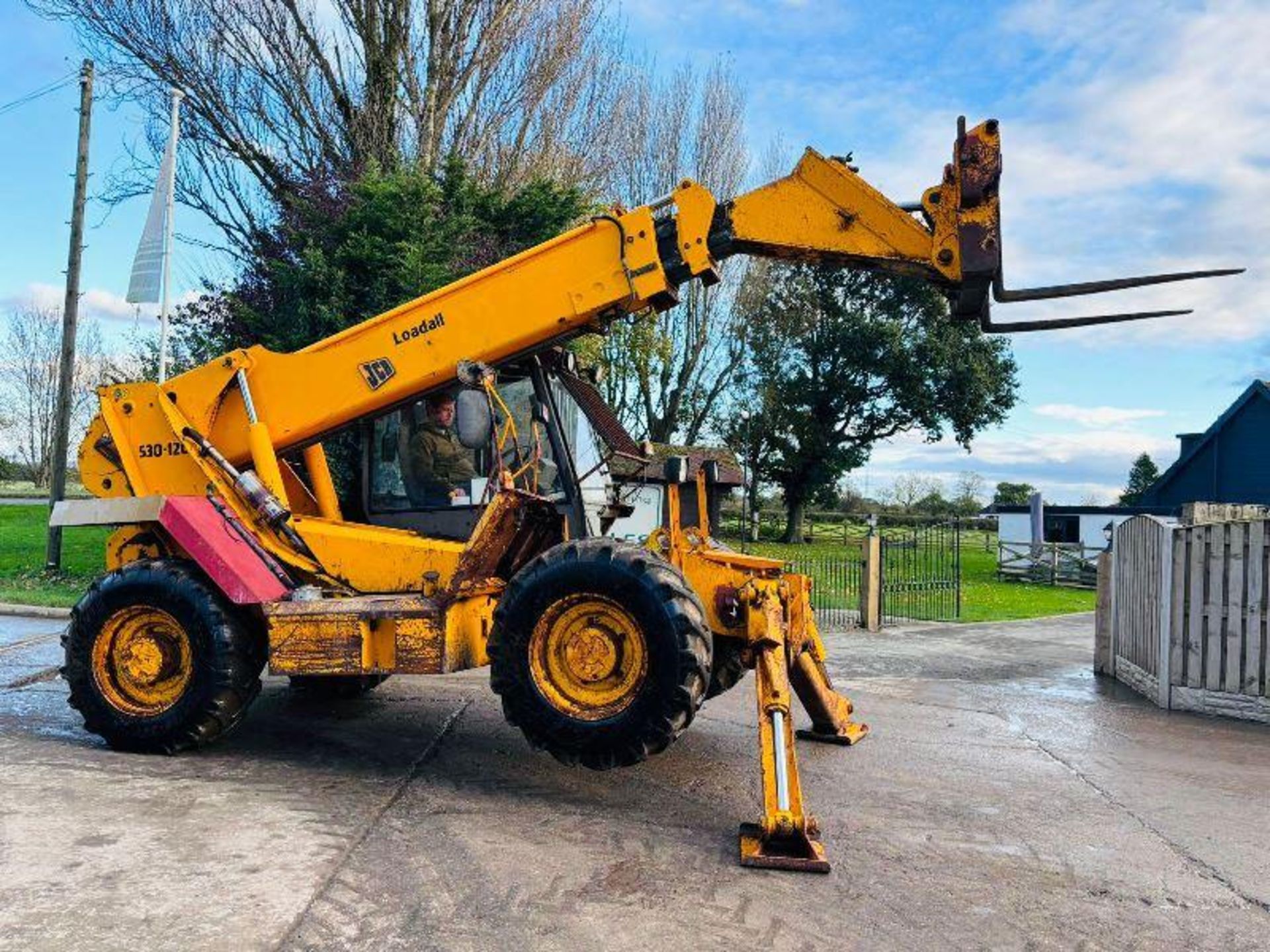 JCB 530-120 4WD TELEHANDLER *12 METERS* C/W PALLET TINES - Image 7 of 18