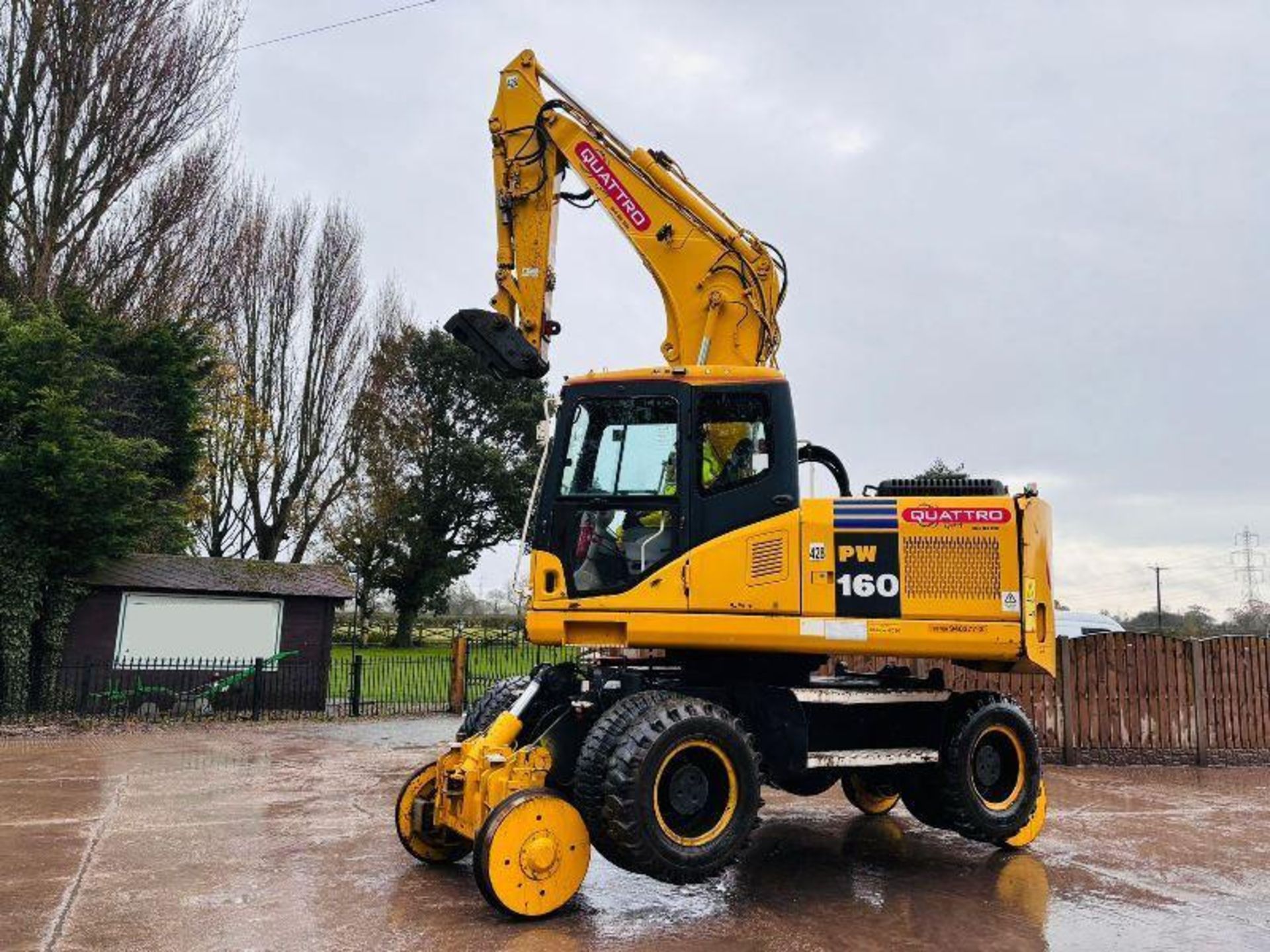 KOMATSU PW160ES-7K 4WD WHEELED EXCAVATOR C/W QUICK HITCH & RAILWAY GEAR - Image 3 of 18