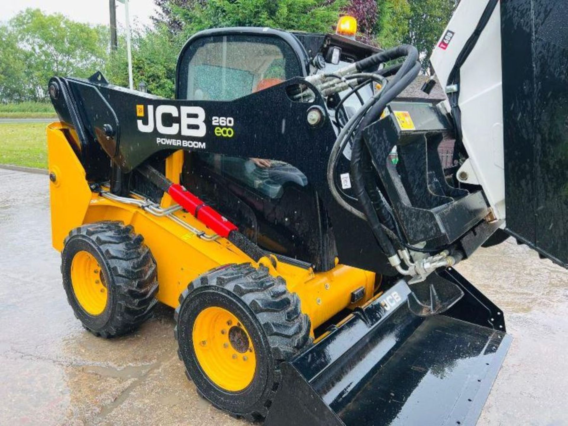 JCB 260 4WD SKIDSTEER *YEAR 2017, ONLY 182 HOURS * C/W WHEEL SAW - Image 11 of 18