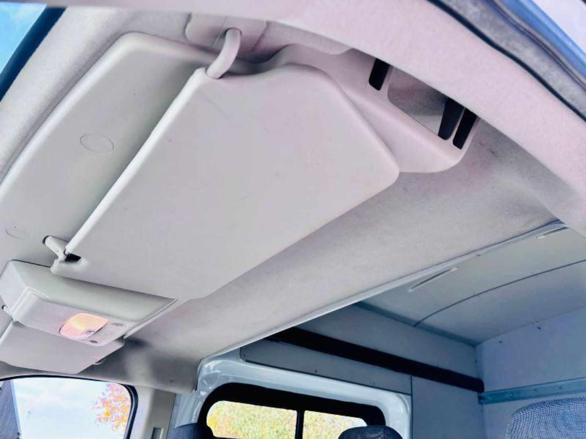 2019 FORD TRANSIT 350 CREW VAN - BLUETOOTH - HANDS FREE - USB POINT. - Image 9 of 18