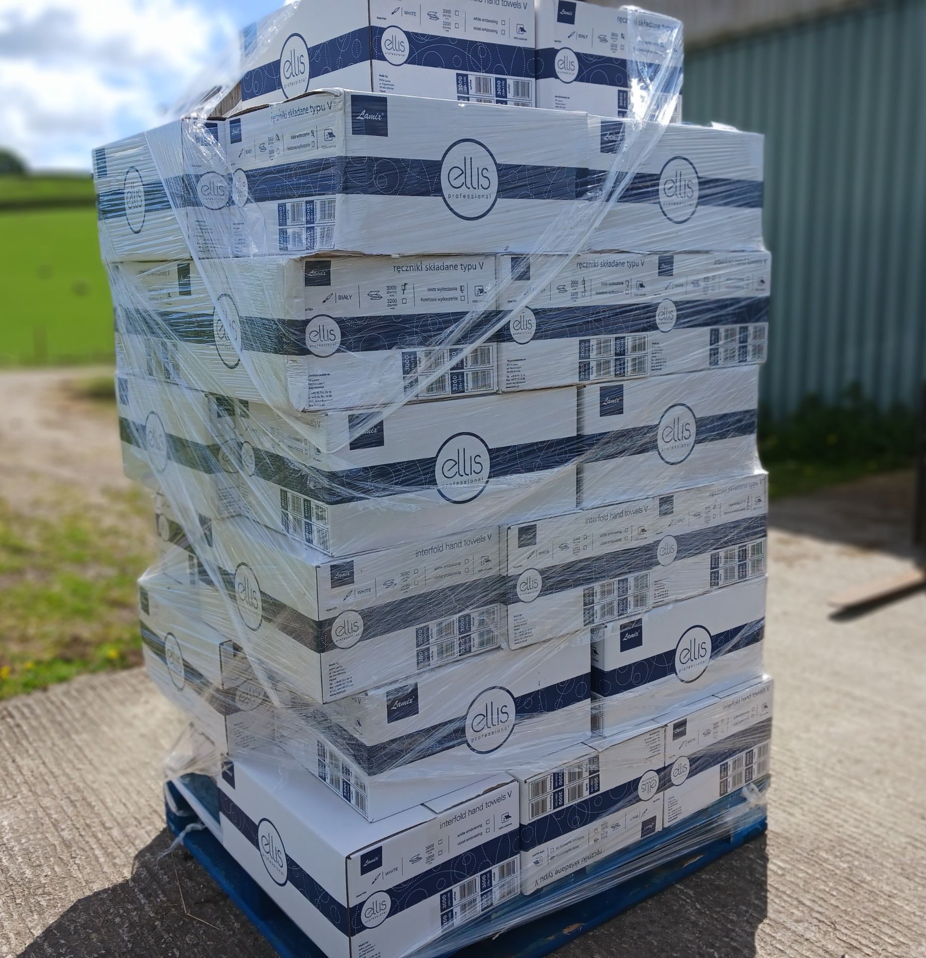 1 X PALLET OF 36 BOXES OF 3000 PAPER TOWELS - RRP OVER £1380 PLUS VAT - Image 2 of 2