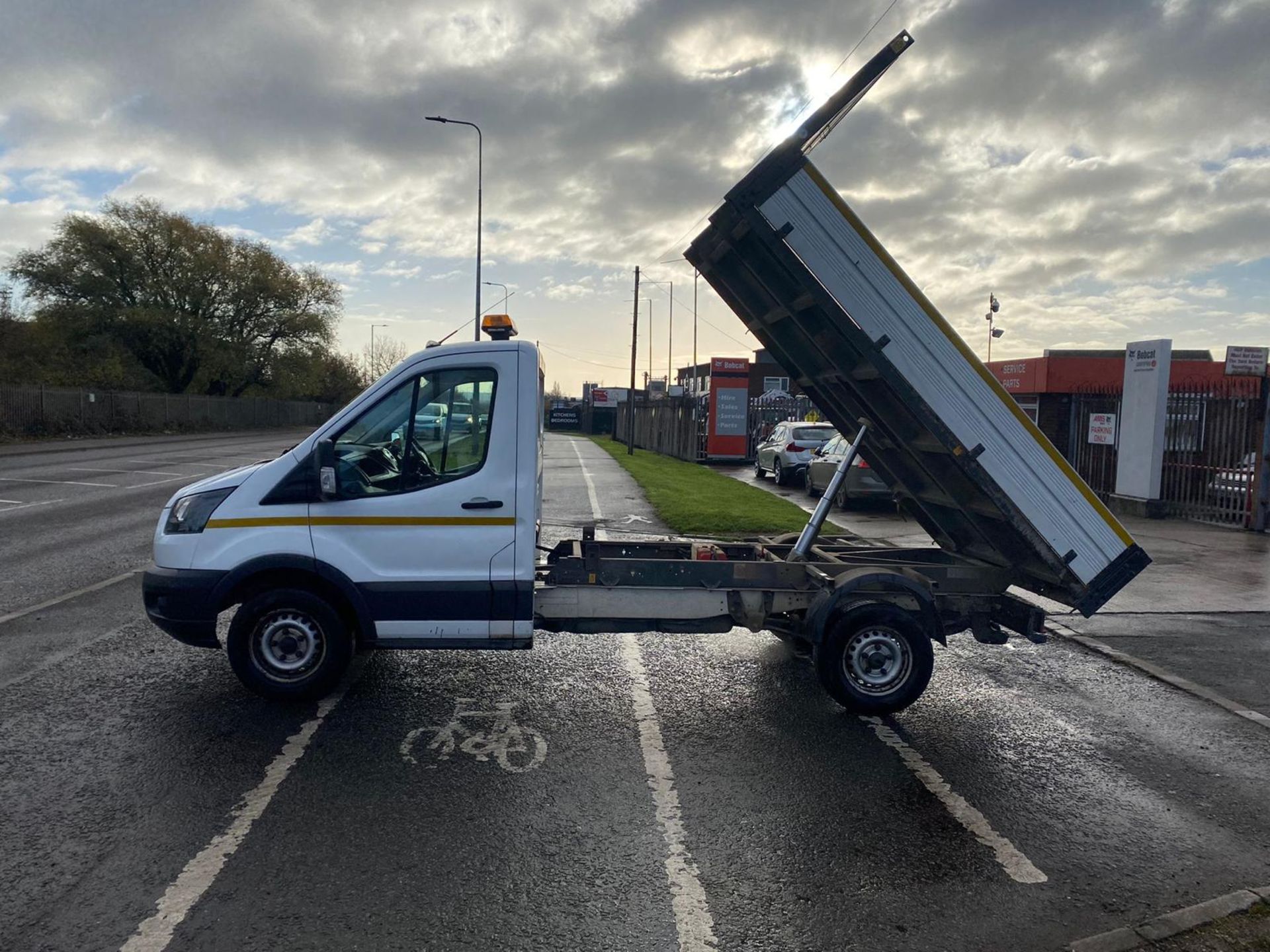 2019 19 FORD TRANSIT TIPPER - 83K MILES - FACTORY TIPPER - EURO 6. - Image 4 of 10