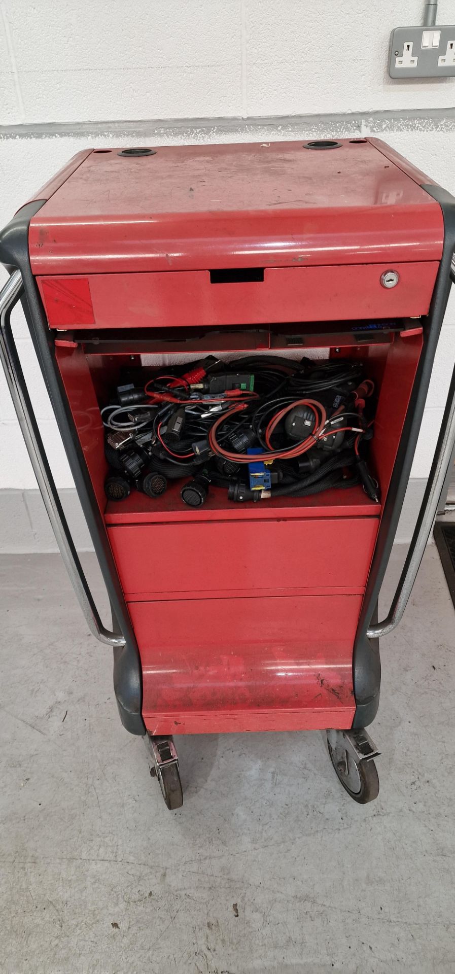 EX-CITROEN DIAGNOSTIC TROLLEY PROXI 3, with some diagnostic kit - Image 4 of 4