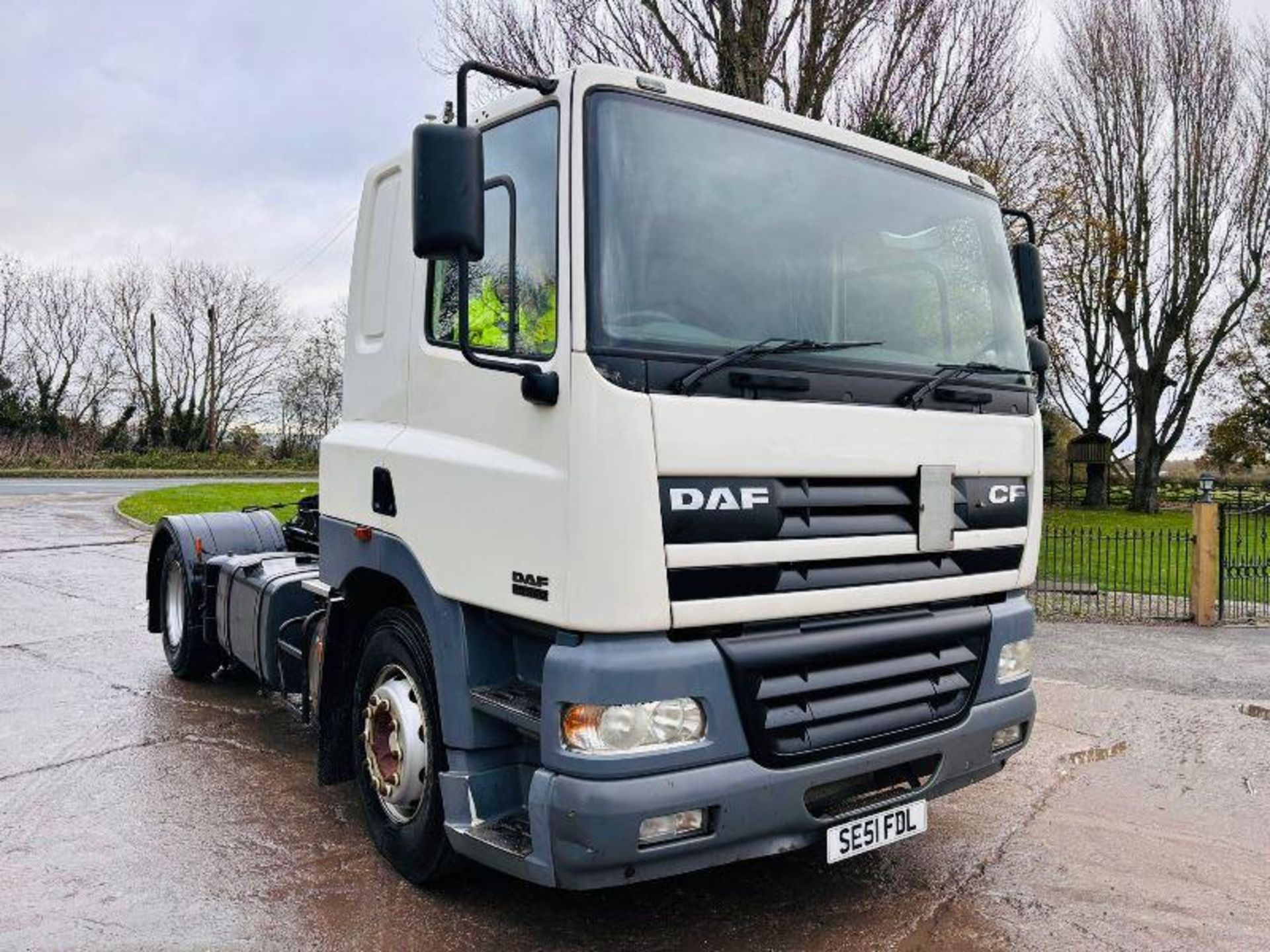 DAF 85.380 4X2 TRACTOR UNIT *YEAR 2001, ONLY 82,185 KMS* C/W MANUAL GEAR BOX