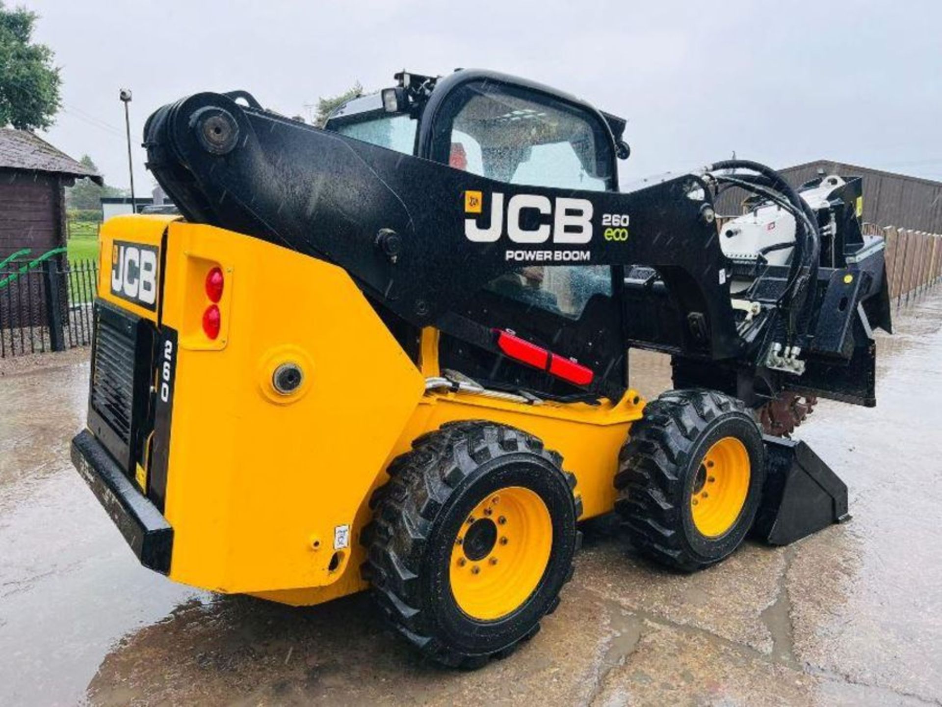 JCB 260 4WD SKIDSTEER *YEAR 2017, ONLY 182 HOURS * C/W WHEEL SAW - Image 2 of 18