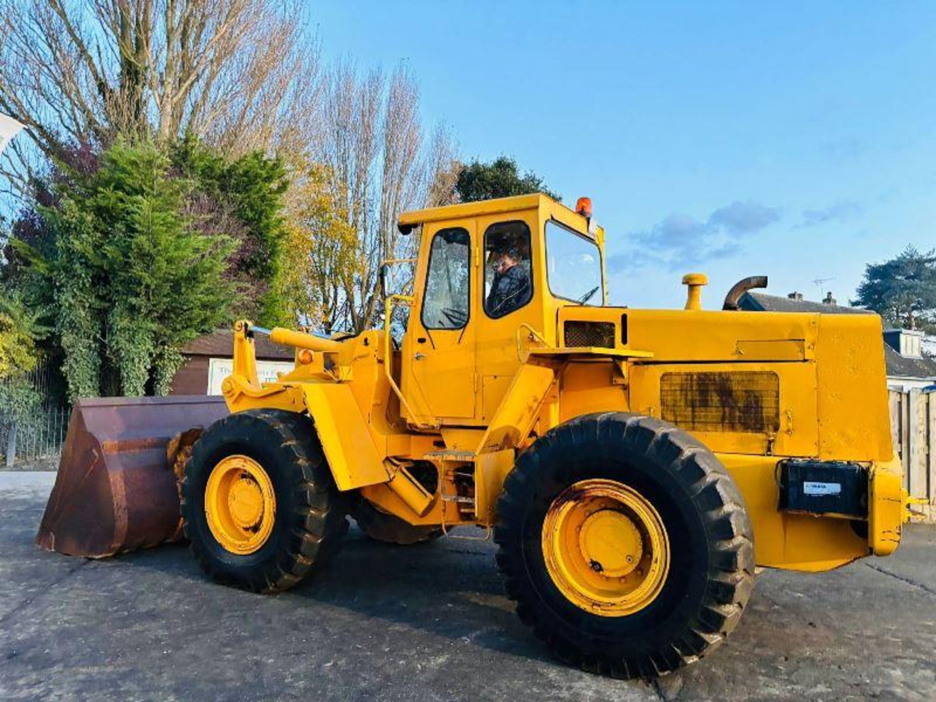 VOLVO LM846 4WD LOADING SHOVEL C/W BUCKET - Image 8 of 17