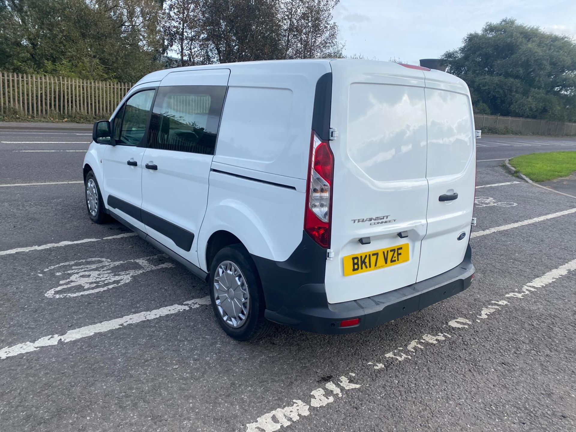 2017 17 FORD TRANSIT CONNECT DOUBLE CAB PANEL VAN - 118K MILES - 5 SEATS - LWB - EURO 6. - Image 6 of 11