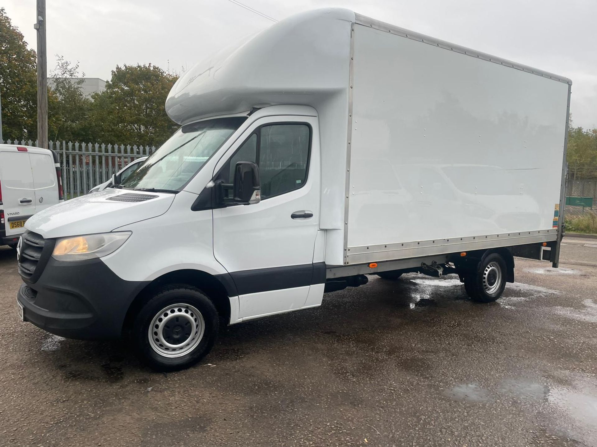 2018 MERCEDES SPRINTER 314 CDTI LUTON WITH TAIL LIFT - 108,356 WARRANTED MILES - 2.2 EURO 6 ENGINE  - Image 9 of 10