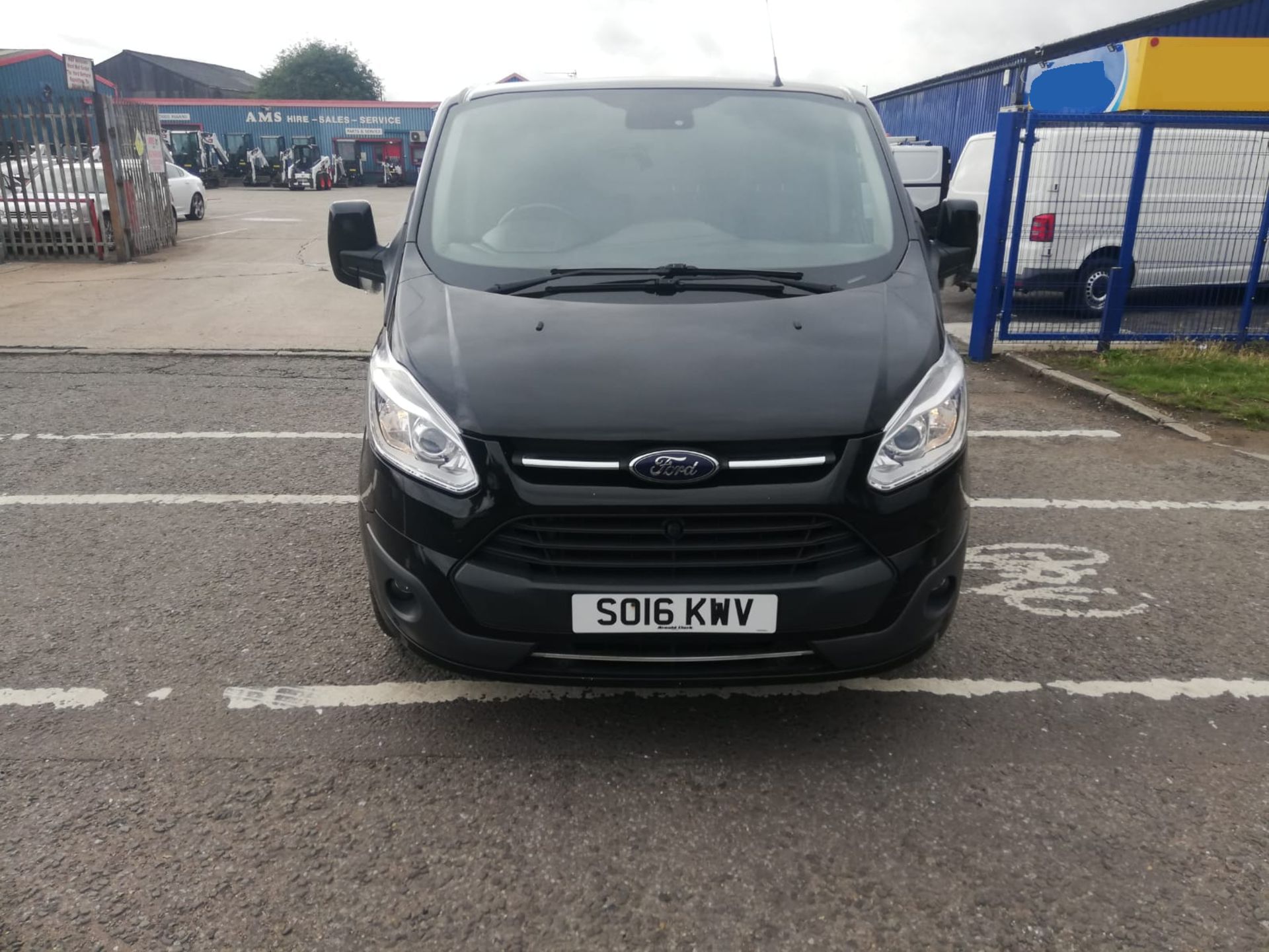 2016 16 FORD TRANSIT CUSTOM LIMITED 2.0 PANEL VAN - 64K MILES - EURO 6 - AIR CON - ALLOY WHEELS - Image 2 of 10