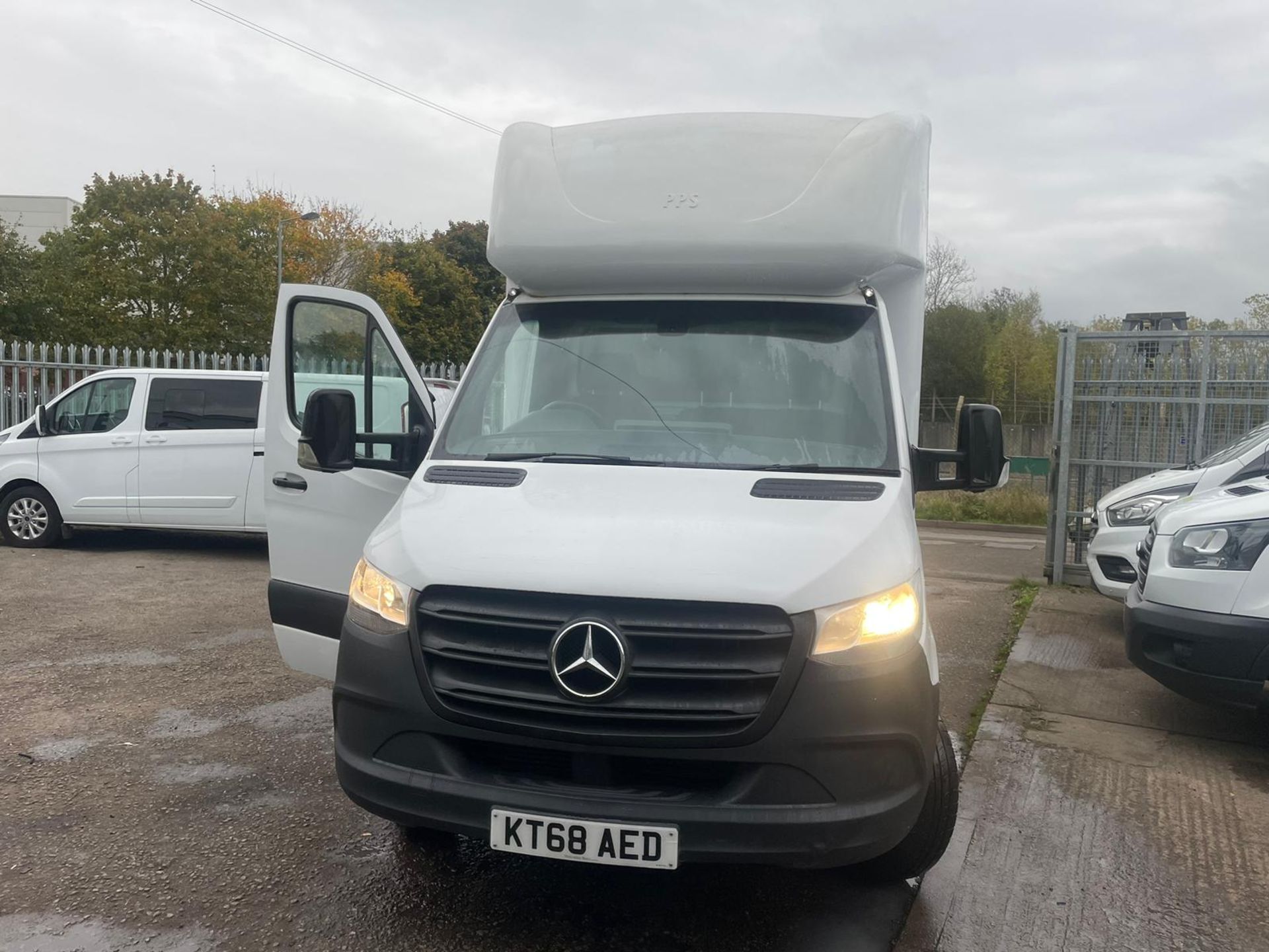 2018 MERCEDES SPRINTER 314 CDTI LUTON WITH TAIL LIFT - 108,356 WARRANTED MILES - 2.2 EURO 6 ENGINE  - Image 2 of 10