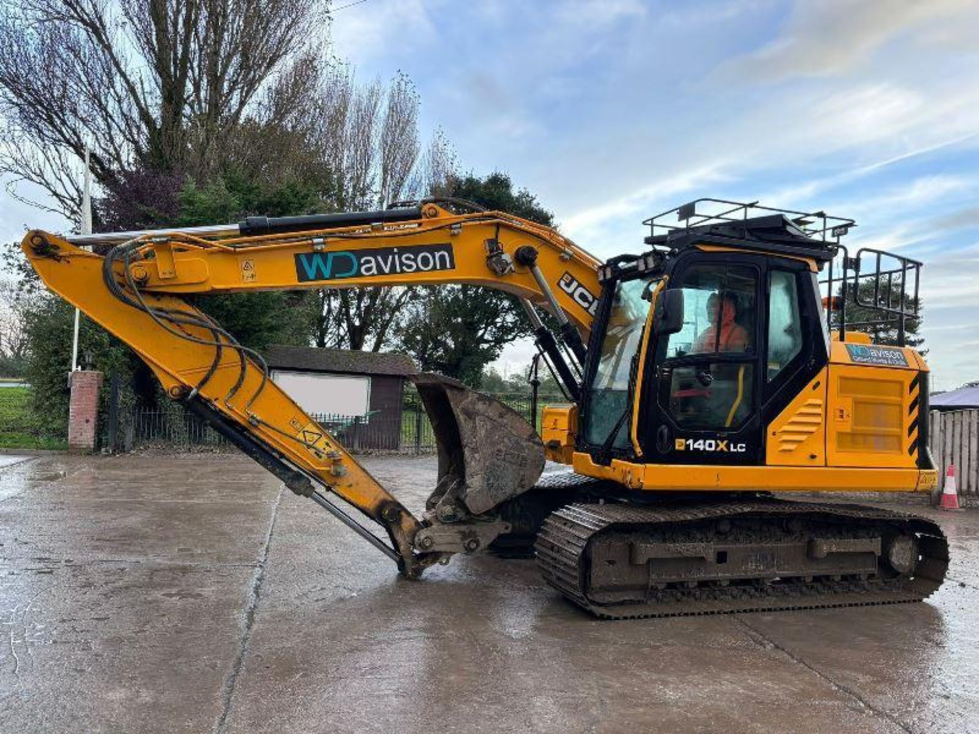 JCB 140XLC TRACKED EXCAVATOR *YEAR 2020, 3774 HOURS* C/W QUICK HITCH - Image 2 of 19