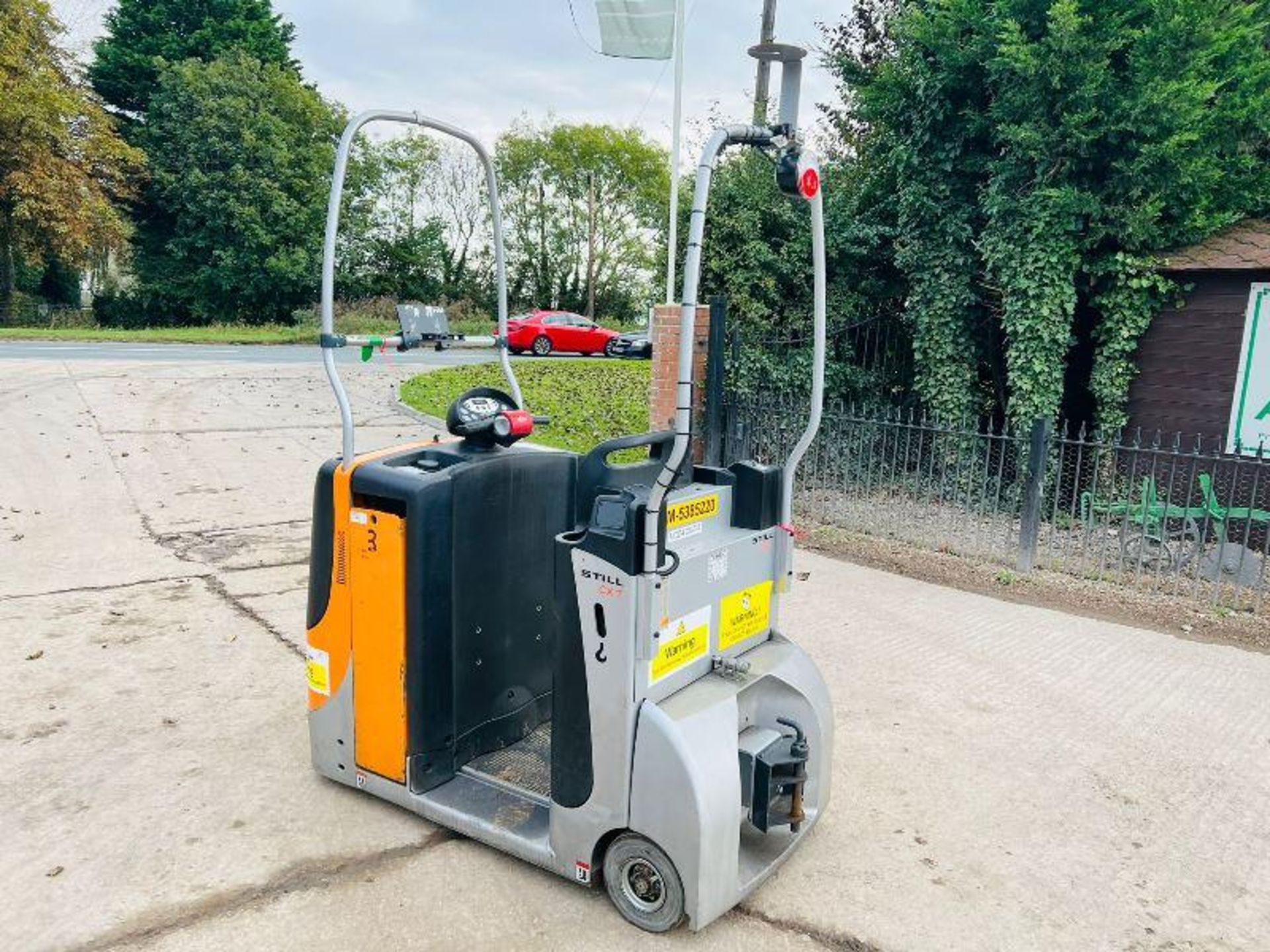 STILL CX-T ELECTRIC TOW TUG *YEAR 2017, 1621 HOURS* C/W ROLE BARS