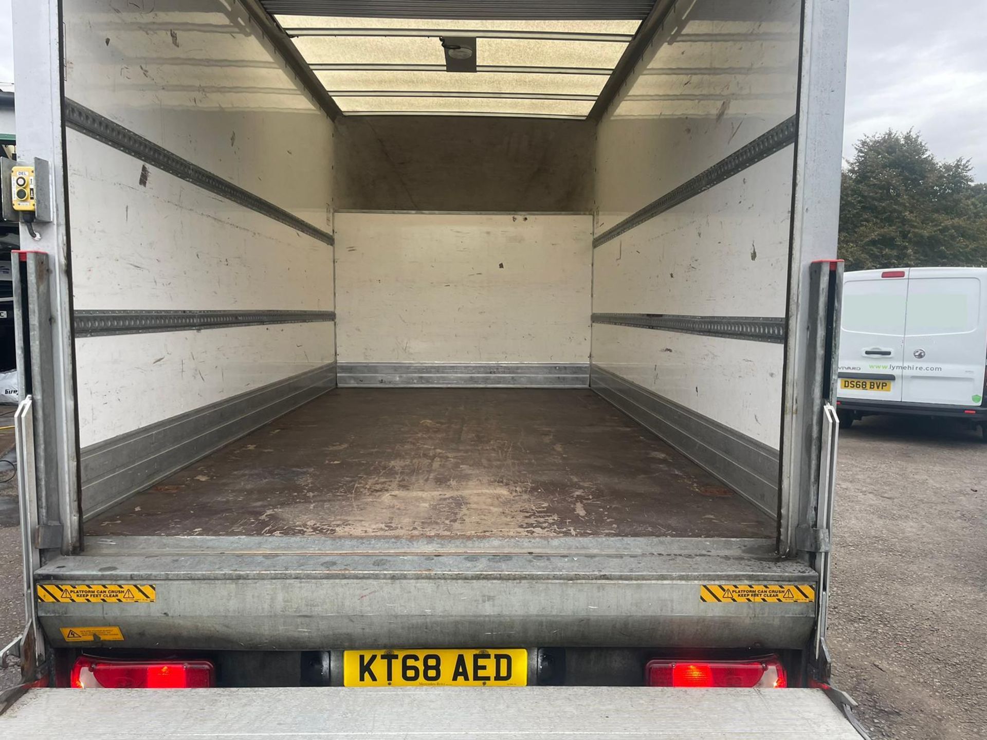 2018 MERCEDES SPRINTER 314 CDTI LUTON WITH TAIL LIFT - 108,356 WARRANTED MILES - 2.2 EURO 6 ENGINE  - Image 4 of 10