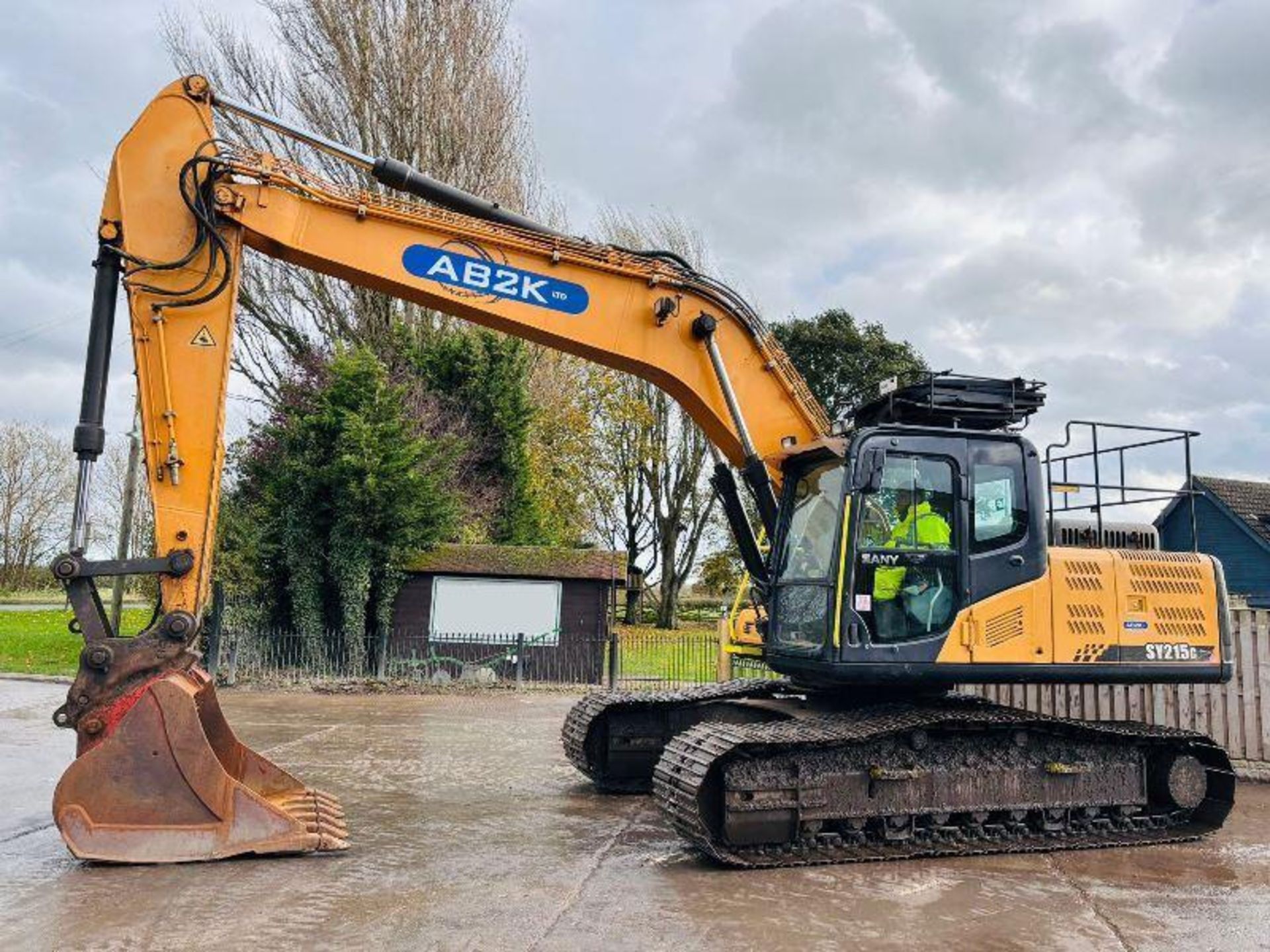 SANY SY215C TRACKED EXCAVATOR C/W QUICK HITCH & BUCKET. - Image 5 of 18