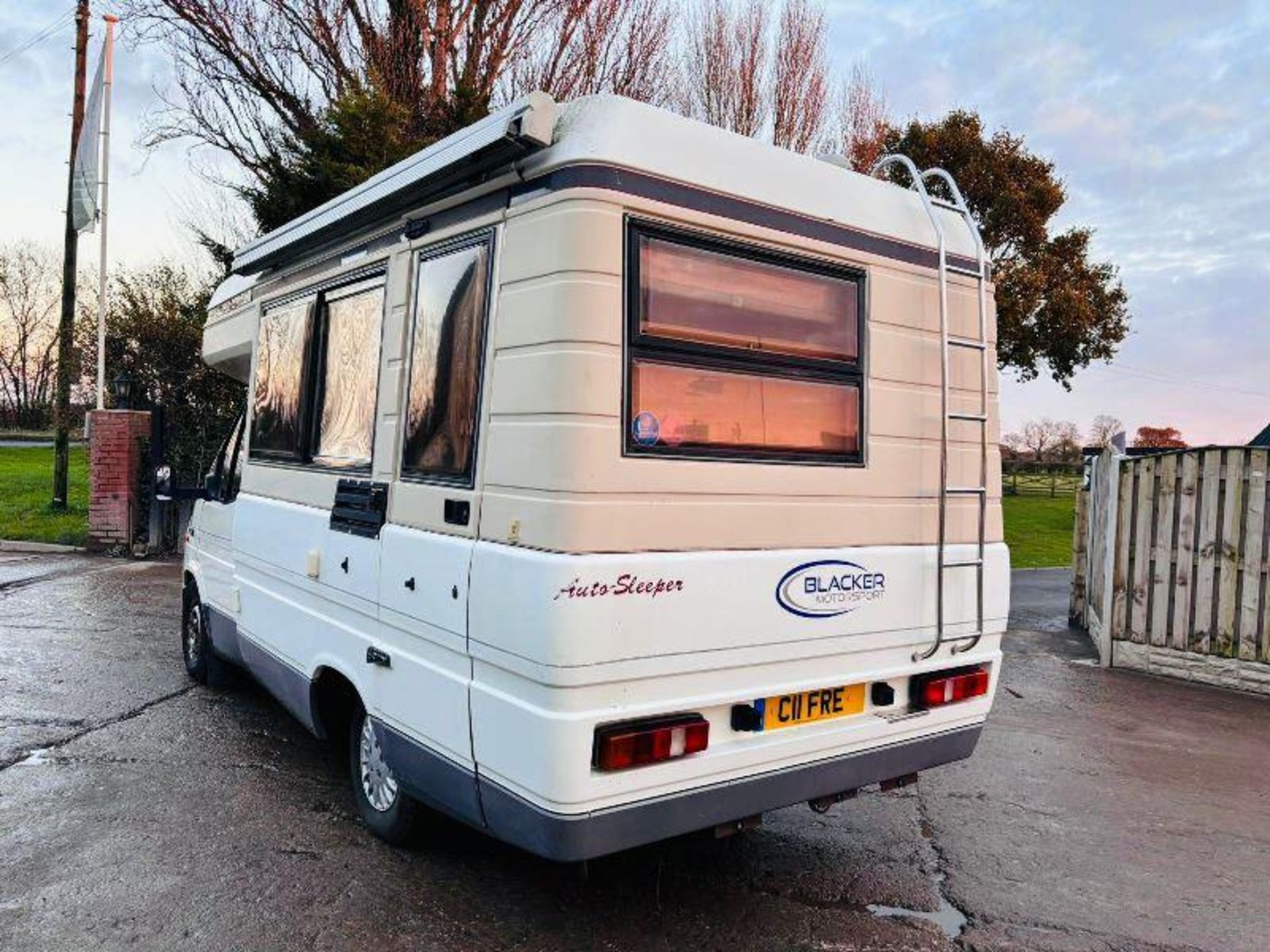 FORD TRANSIT 120 AUTO SLEEPER MOTOR HOME C/W AWNING - Image 17 of 17