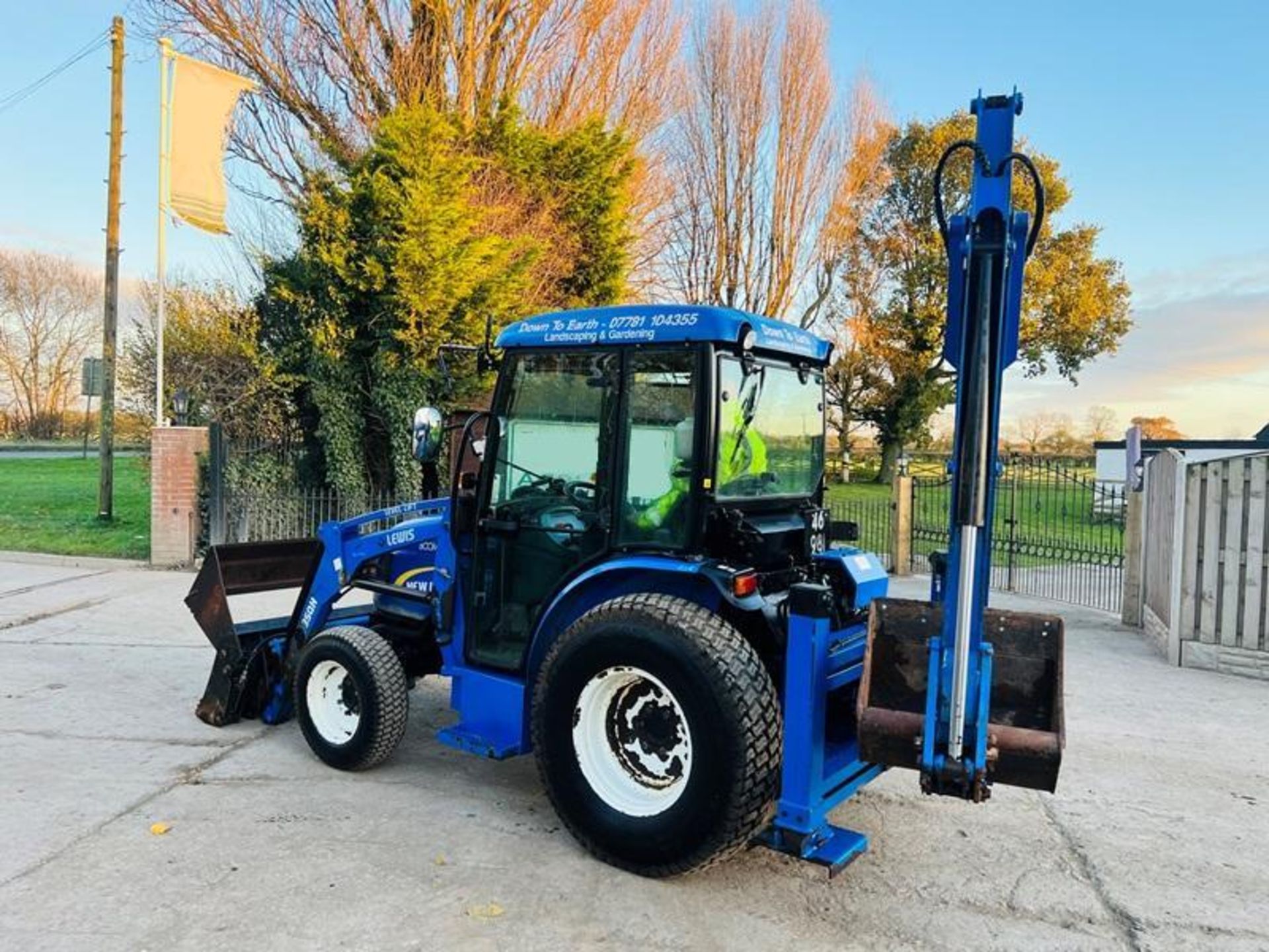 NEW HOLLAND BOOMER 40 4WD TRACTOR *YEAR 2014, ONLY 737 HRS* C/W LOADER & BACK TACTOR - Image 19 of 19