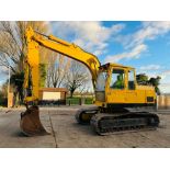 LIEBHERR 900 TRACKED EXCAVATOR C/W BUCKET