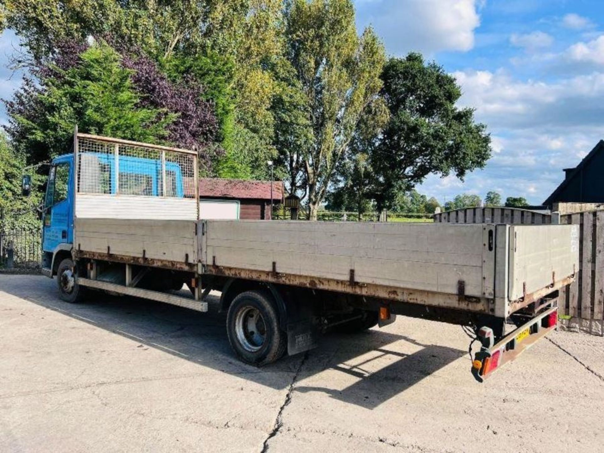 IVECO 4X2 FLAT BED LORRY C/W DROP SIDE BODY