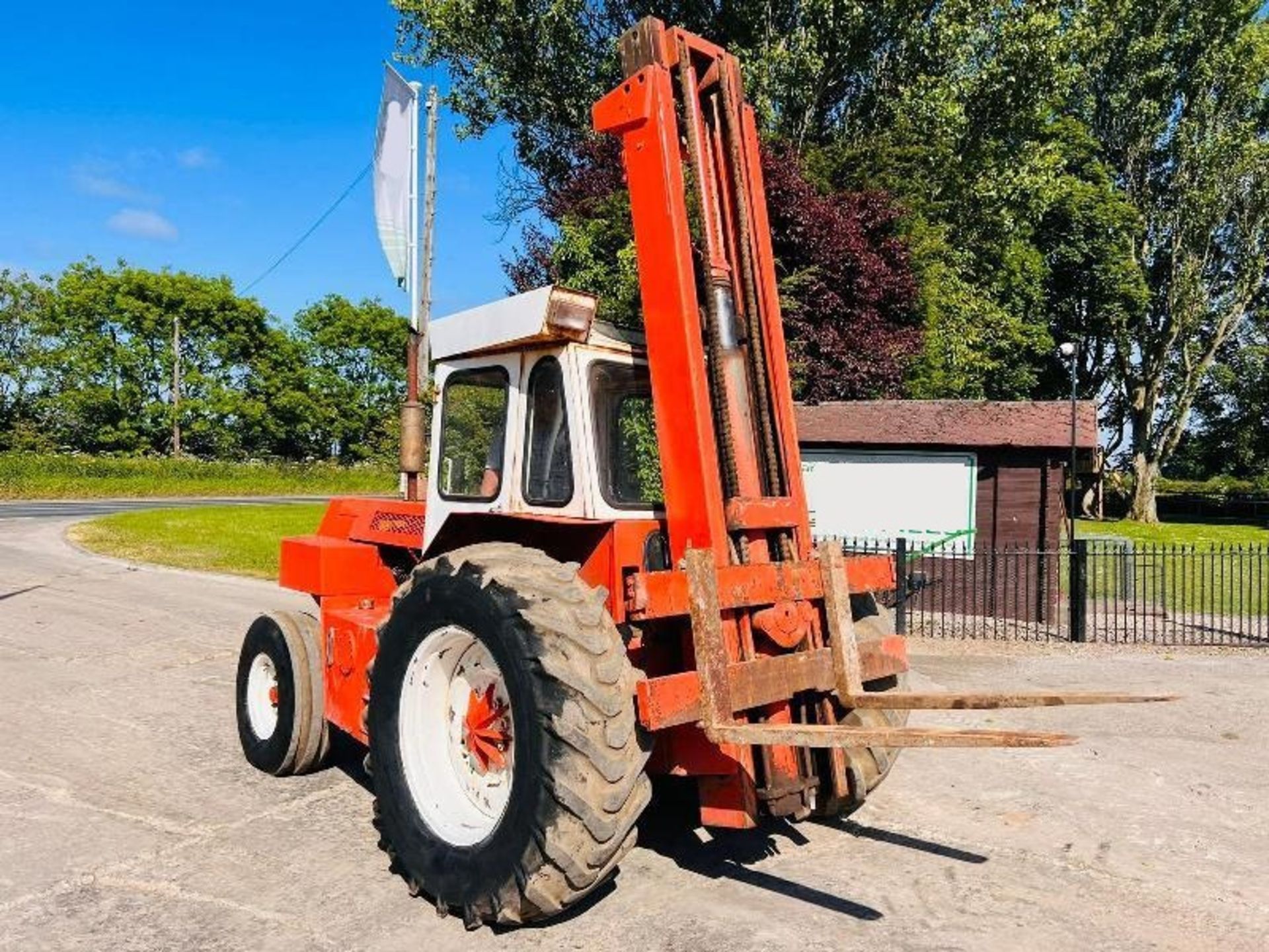FINLAY F60 ROUGH TERRIAN FORKLIFT C/W TWO STAGE MAST - Image 9 of 12