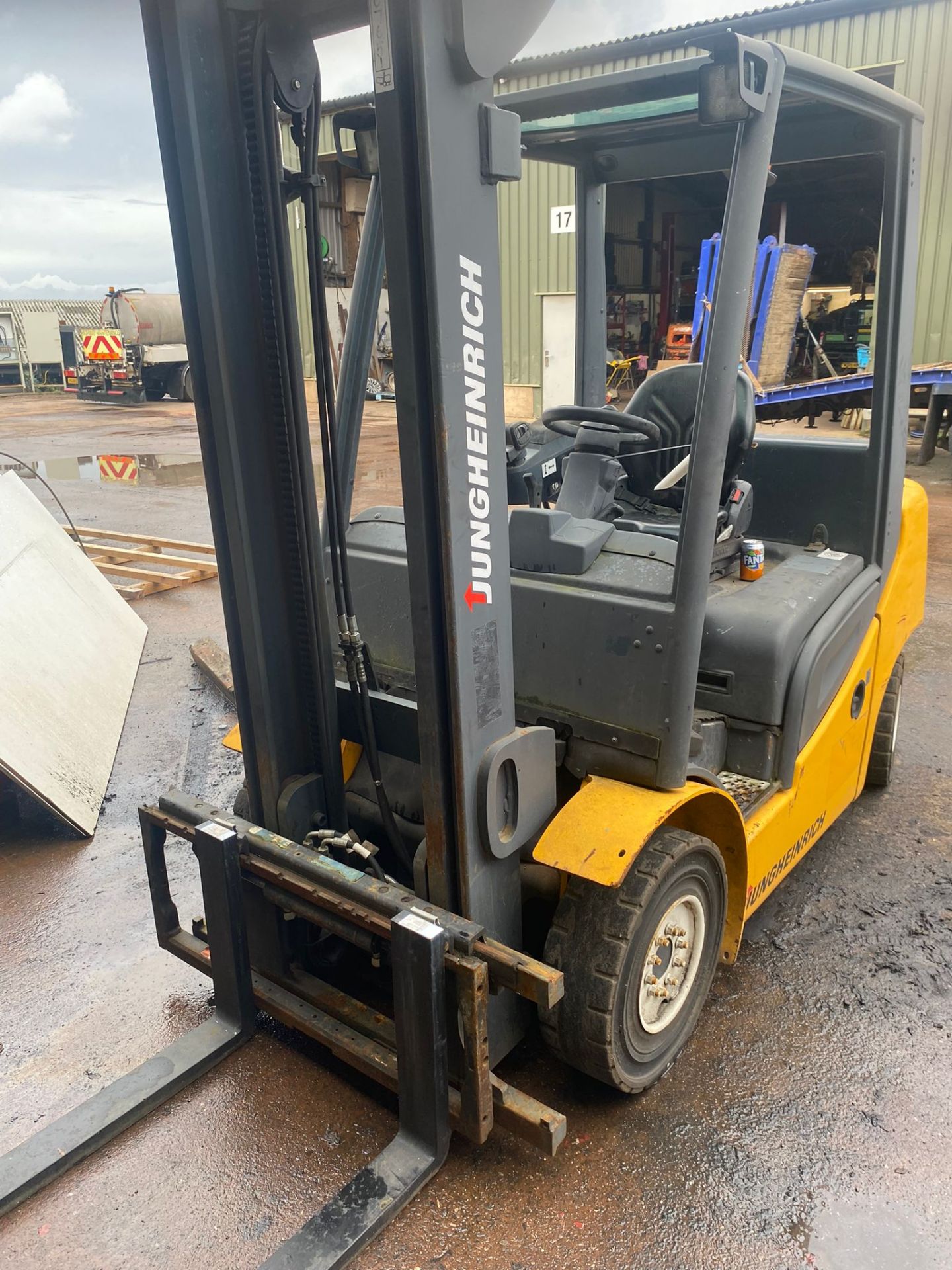 2012 JUNGHEINRICH DFG 425S FORKLIFT - DIESEL ENGINE 43.0KW - 2500KG. ** RESERVE REDUCED**.