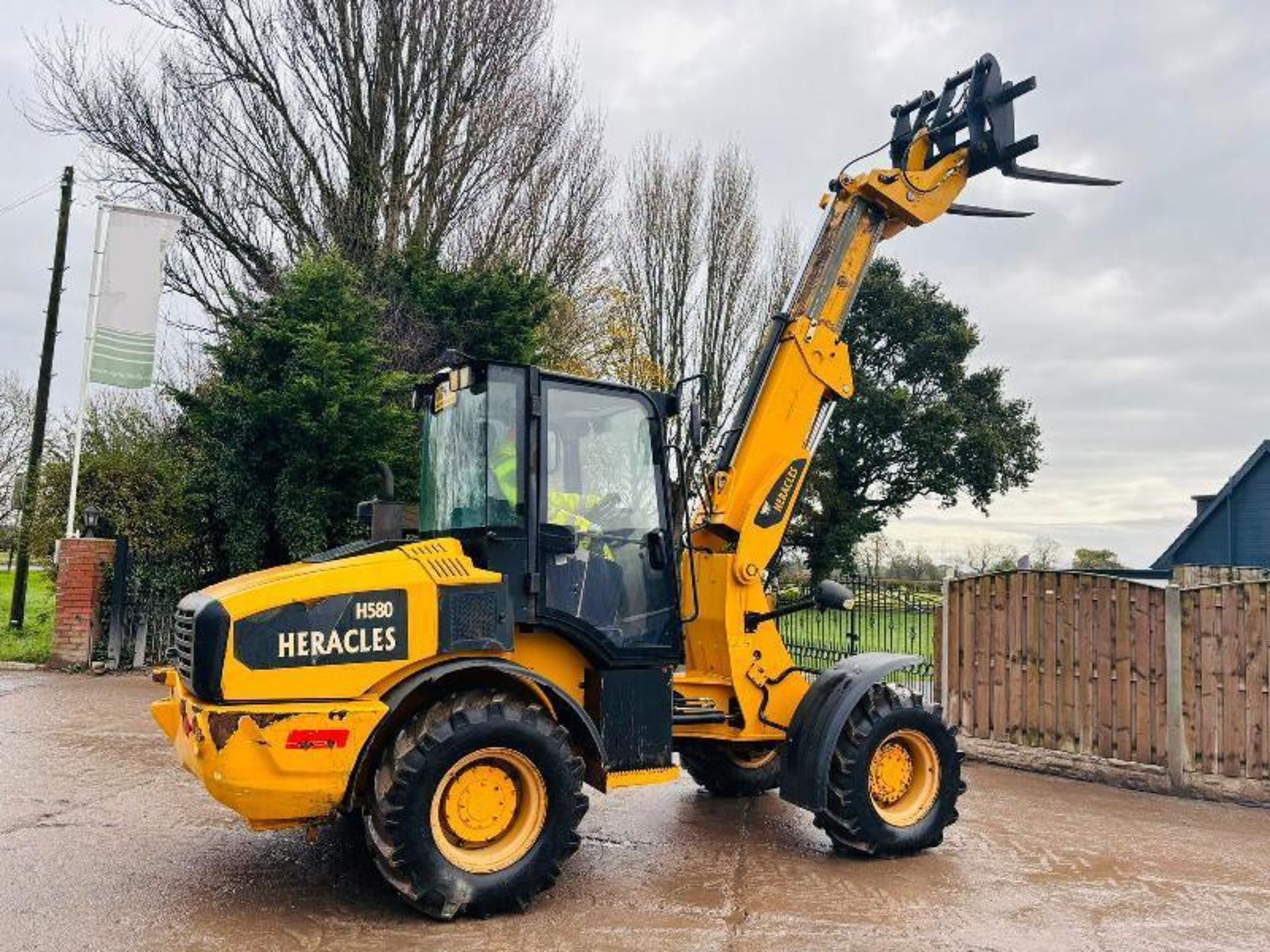 HERACLES H580 4WD TELEHANDLER *YEAR 2019, 1514 HOURS* C/W QUICK HITCH & PALLET TINES - Image 15 of 16