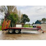 TWIN AXLE DRAG TRAILER C/W HYDRAULIC RAMPS