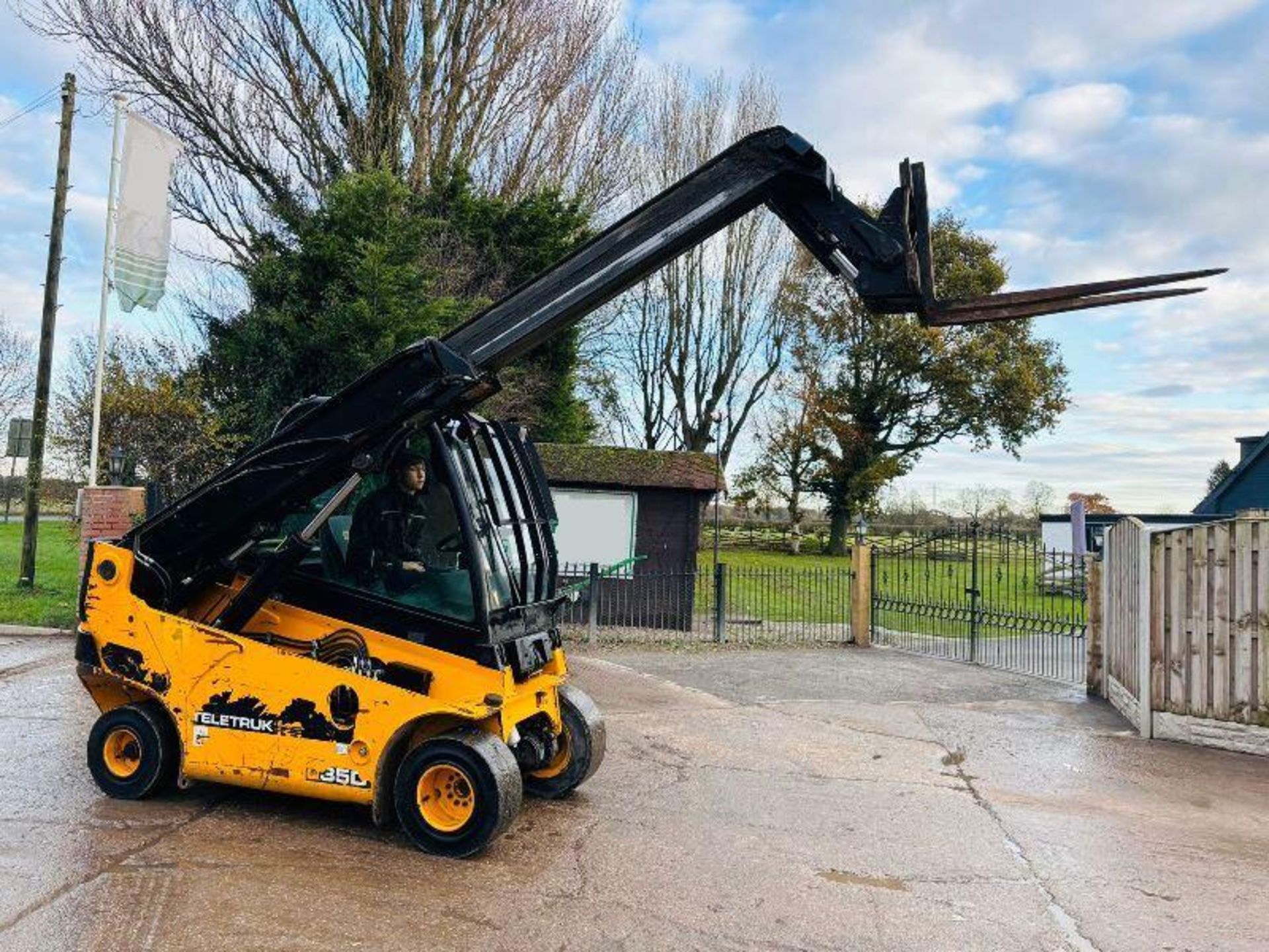 JCB TLT35D TELETRUCK *YEAR 2014* C/W PALLET TINES - Image 9 of 17