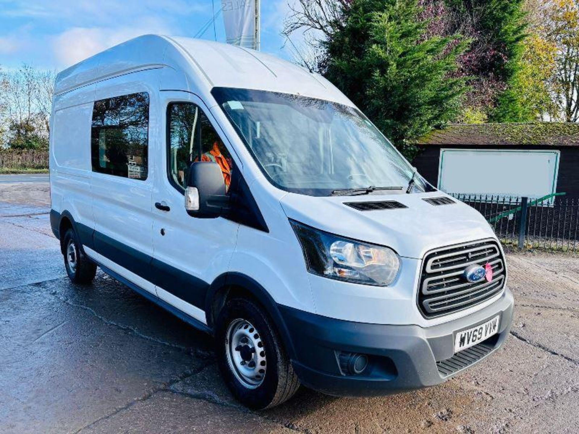 2019 FORD TRANSIT 350 CREW VAN - BLUETOOTH - HANDS FREE - USB POINT. - Image 17 of 18